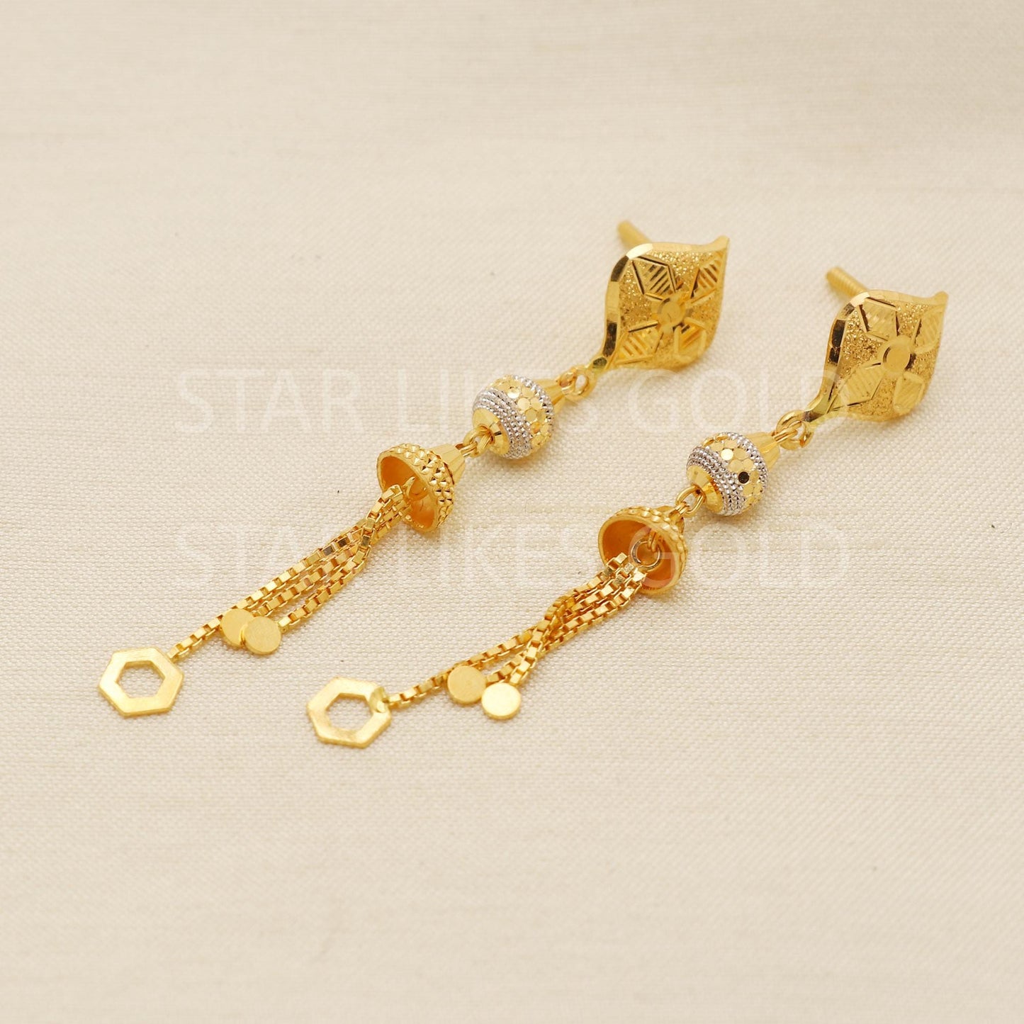 Modern Hallmark 22k Gold Sleek Chain Earrings for Office & Party Wear, PR1687