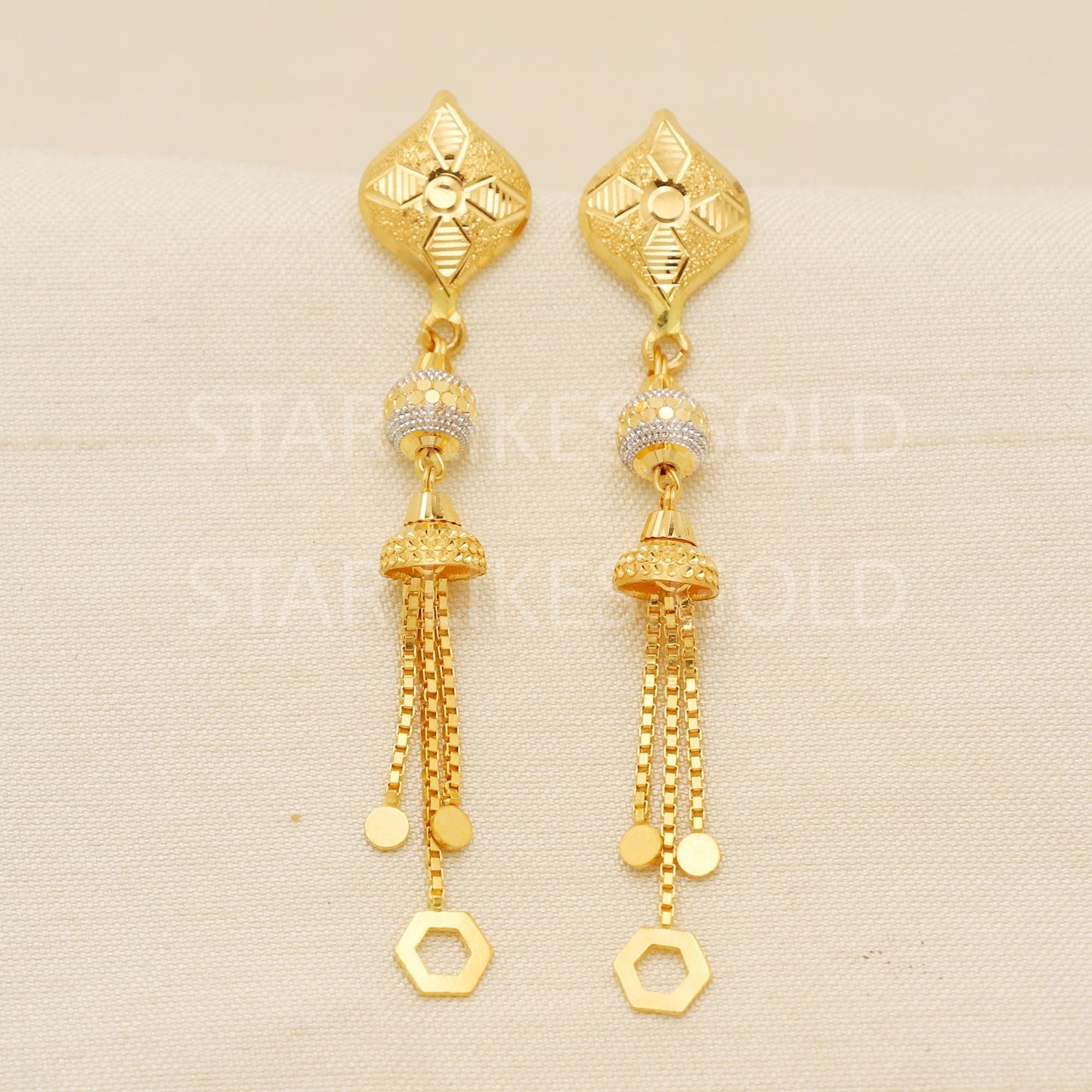 Modern Hallmark 22k Gold Sleek Chain Earrings for Office & Party Wear, PR1687