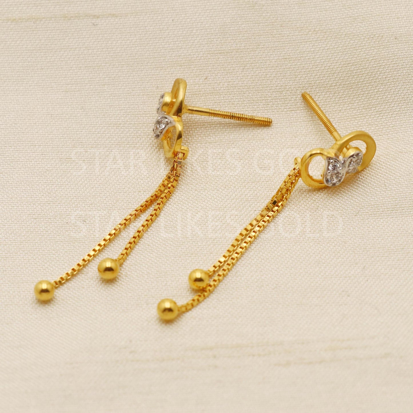 Modern 18k Gold Floral Stud Dangle Earrings with Sleek Chain Tassels, PR1702