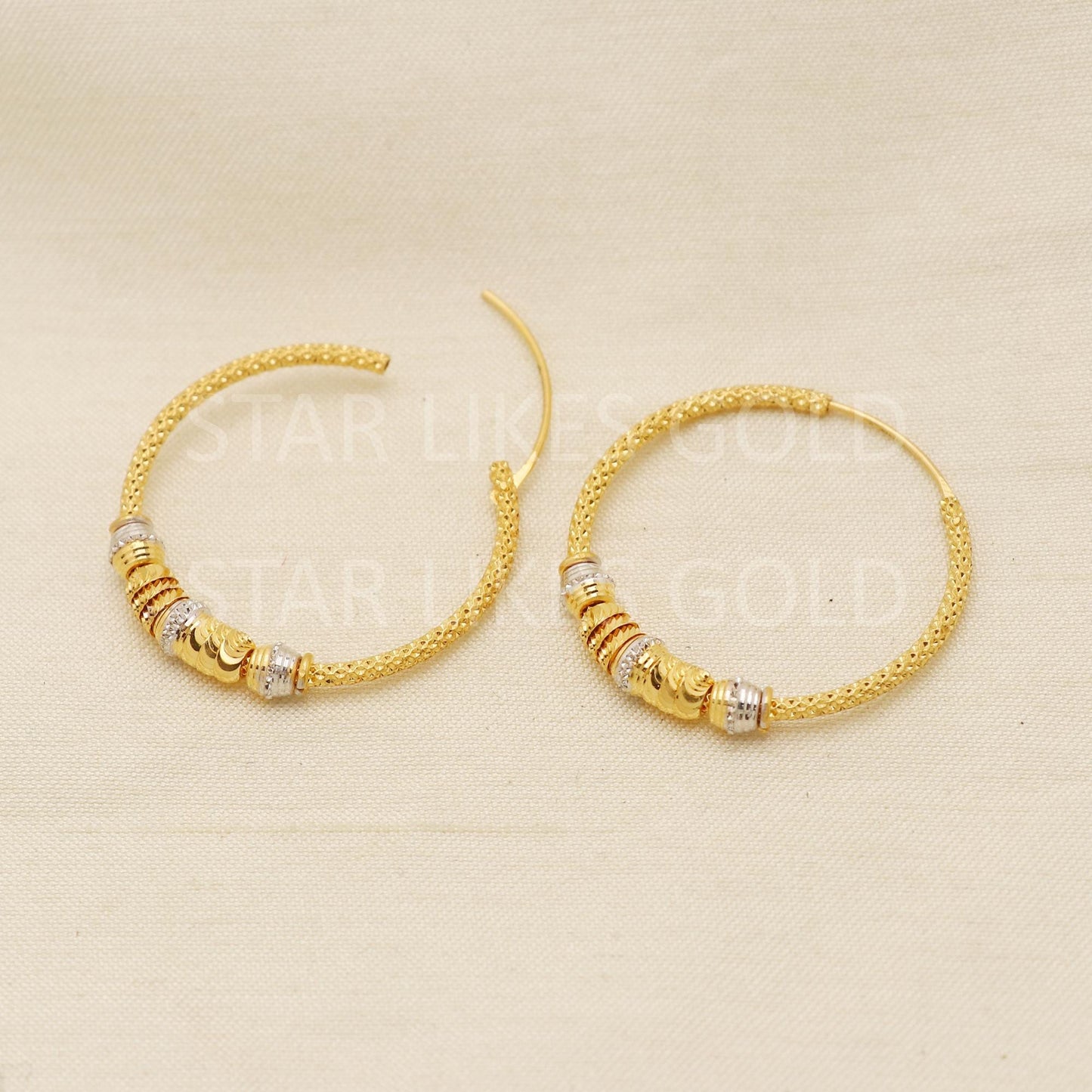 Hallmark 22k Gold Textured Two-Tone Hoop Earrings for Contemporary Wear Bali, PR1722