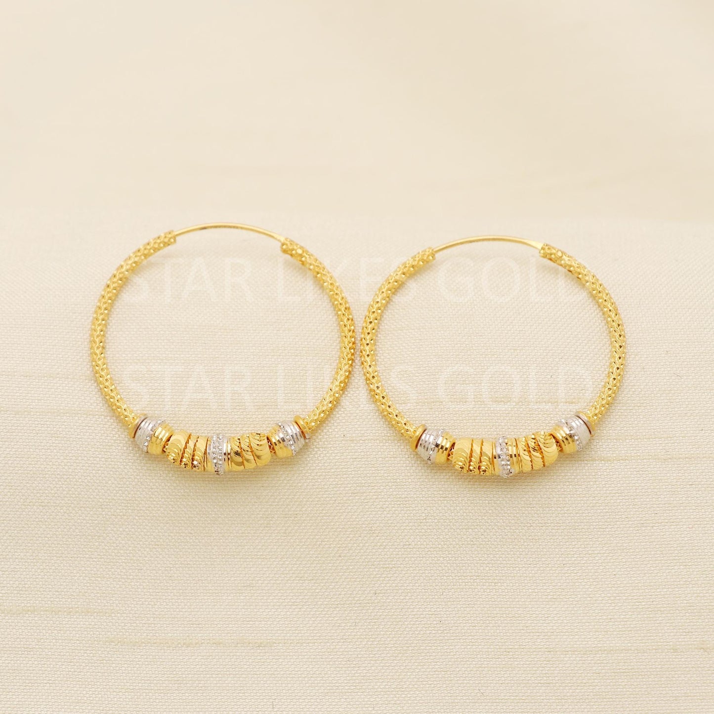 Hallmark 22k Gold Textured Two-Tone Hoop Earrings for Contemporary Wear Bali, PR1722