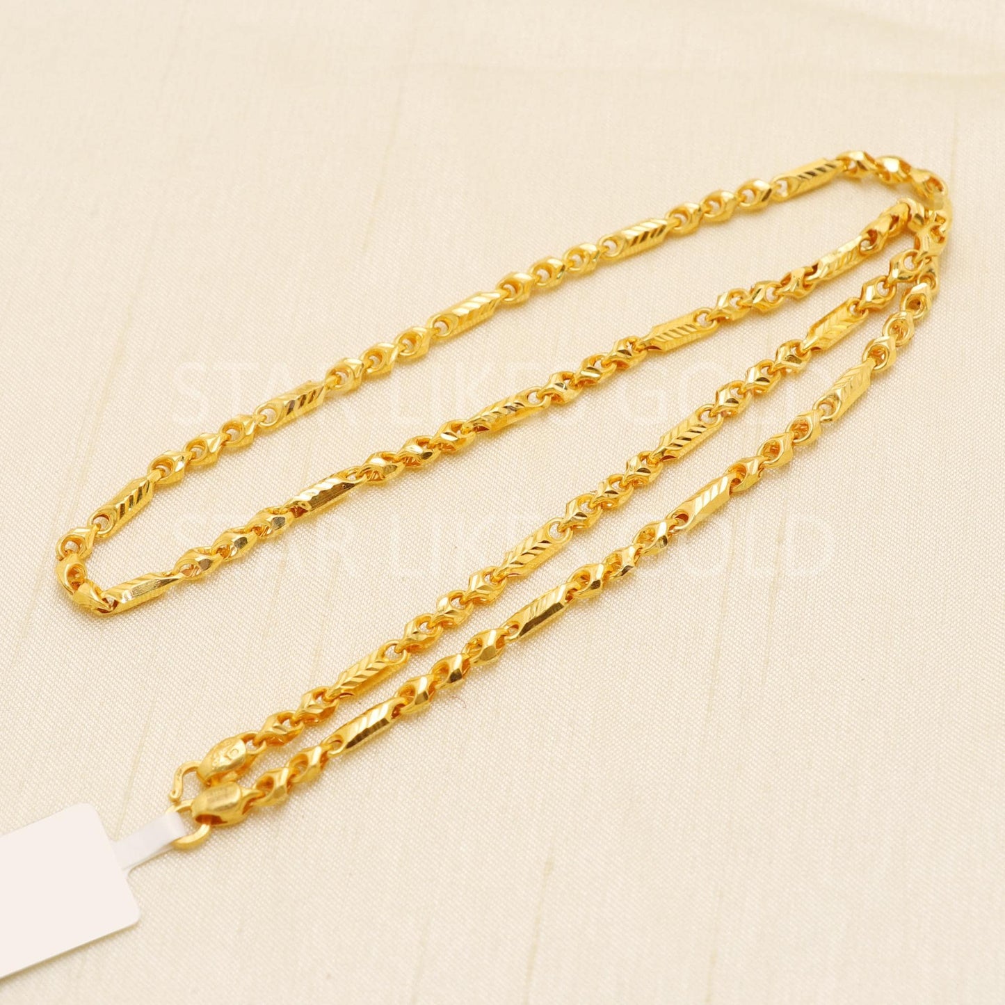 22k Hallmark Gold Textured Capsule Link Chain for Daily Wear, B1723