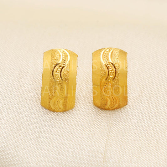 Hallmark 18k Gold Textured Wavy Bali Earrings for Daily Wear, B1735