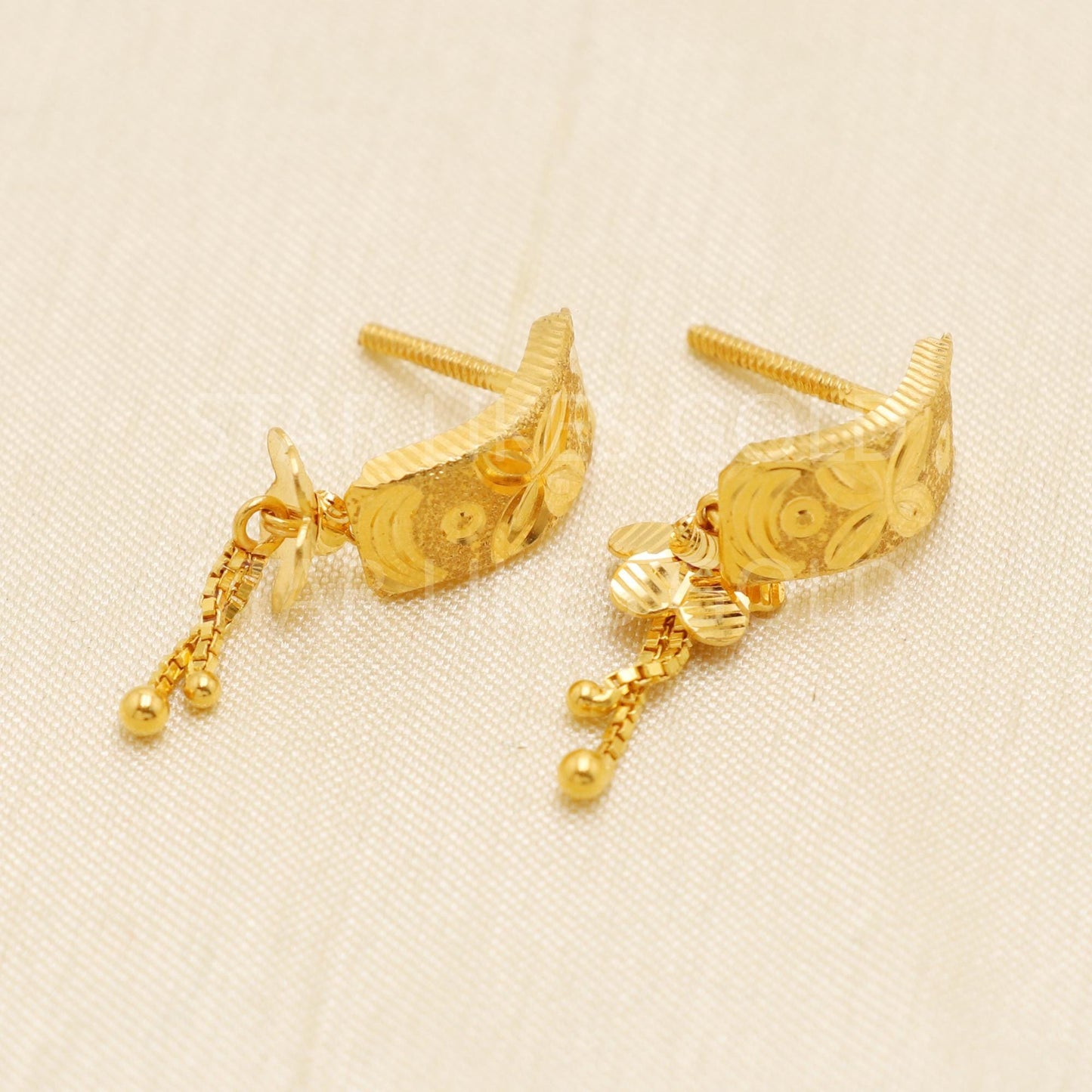 Hallmark 18k Gold Floral Textured Stud Earrings with Sleek Chain Tassels, B1736