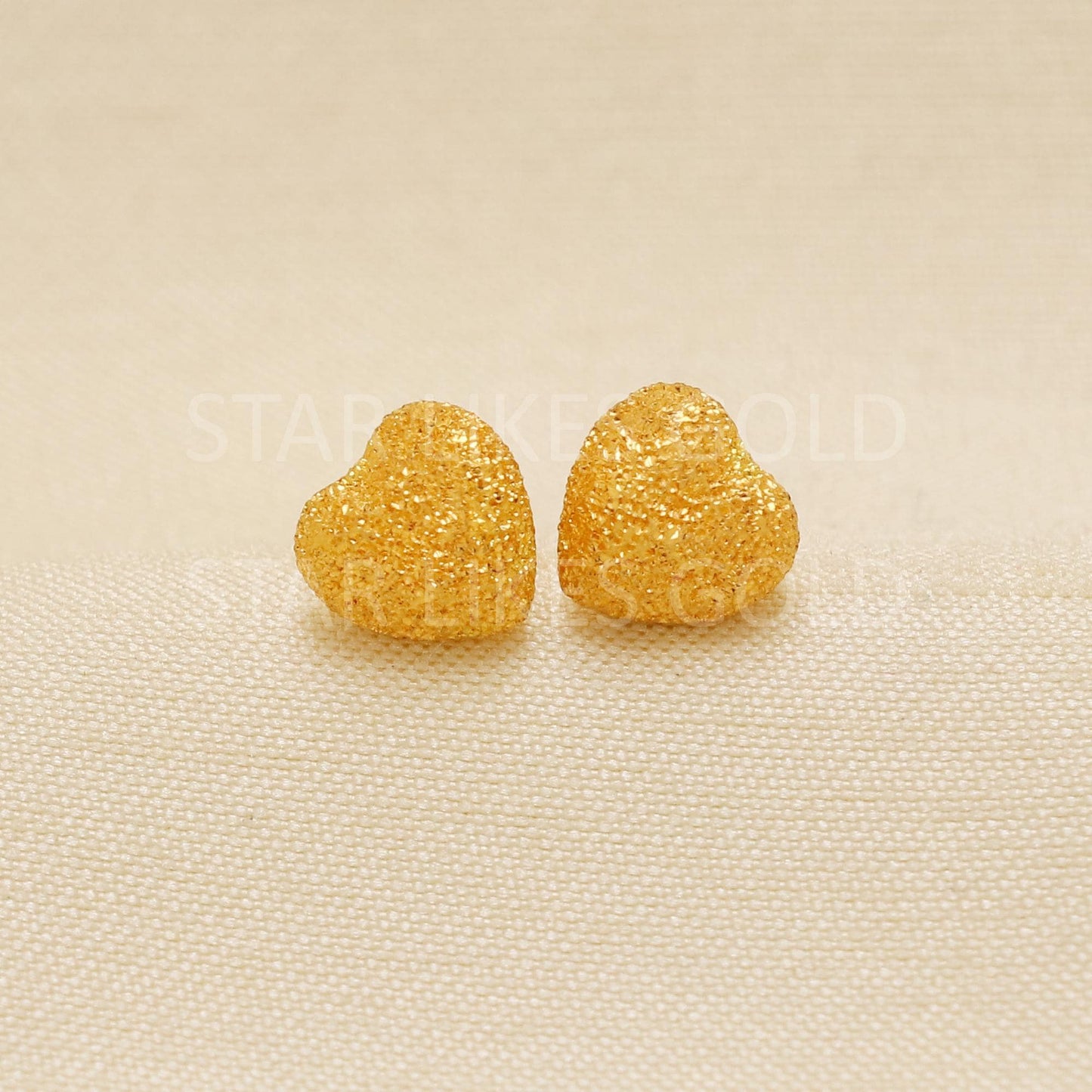 Dainty 22K Yellow Gold Textured Heart Studs for Daily Wear