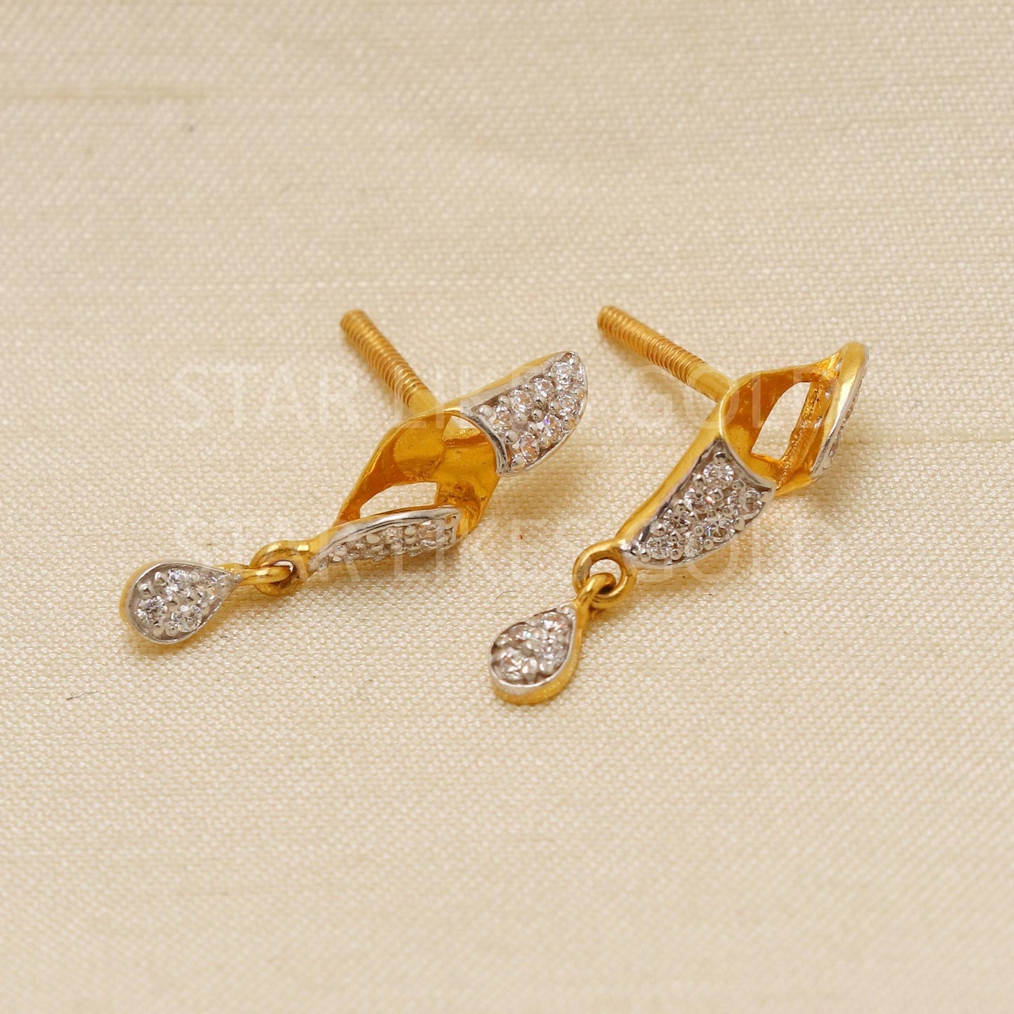 Stunning 18K Gold Stud Earrings | Daily Wear Fine Indian Jewelry Hallmark