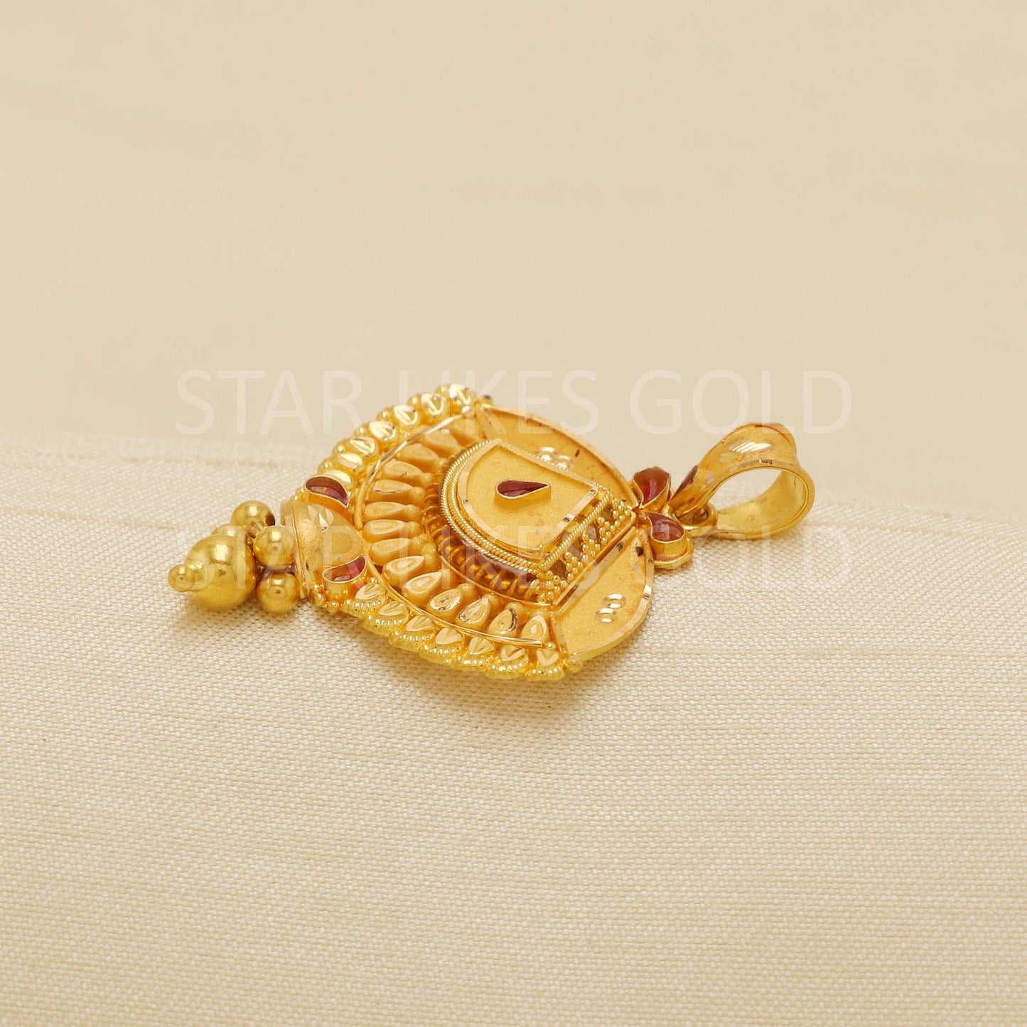 Women 22k 916 Solid Yellow Gold Indian Pendant Jewelry, B1813