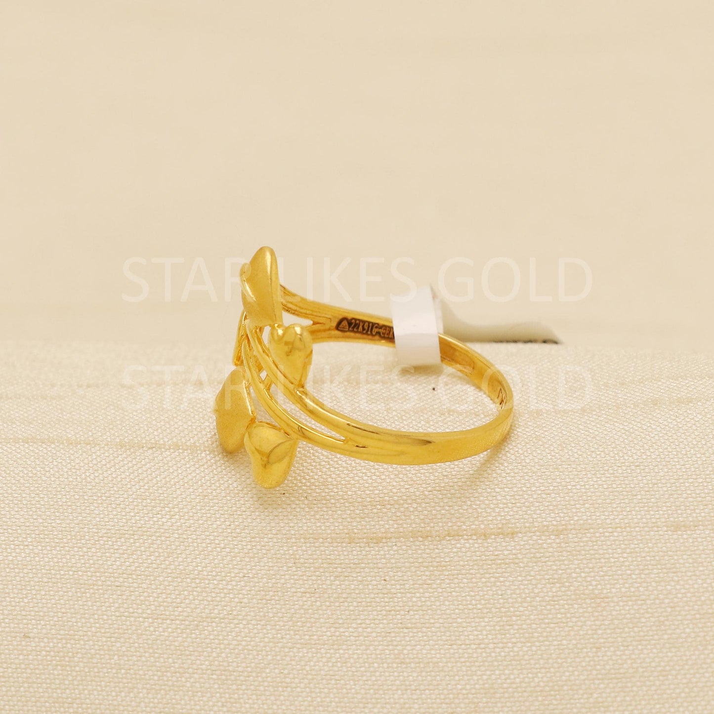 Hallmark 22k Gold Twin Heart Motif Ring with Matte & Glossy Finish, B1827