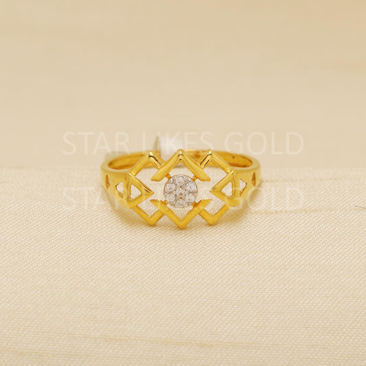 Hallmark 22k Gold Geometric Zig-Zag Ring with Sparkling White Stone Cluster, B1830