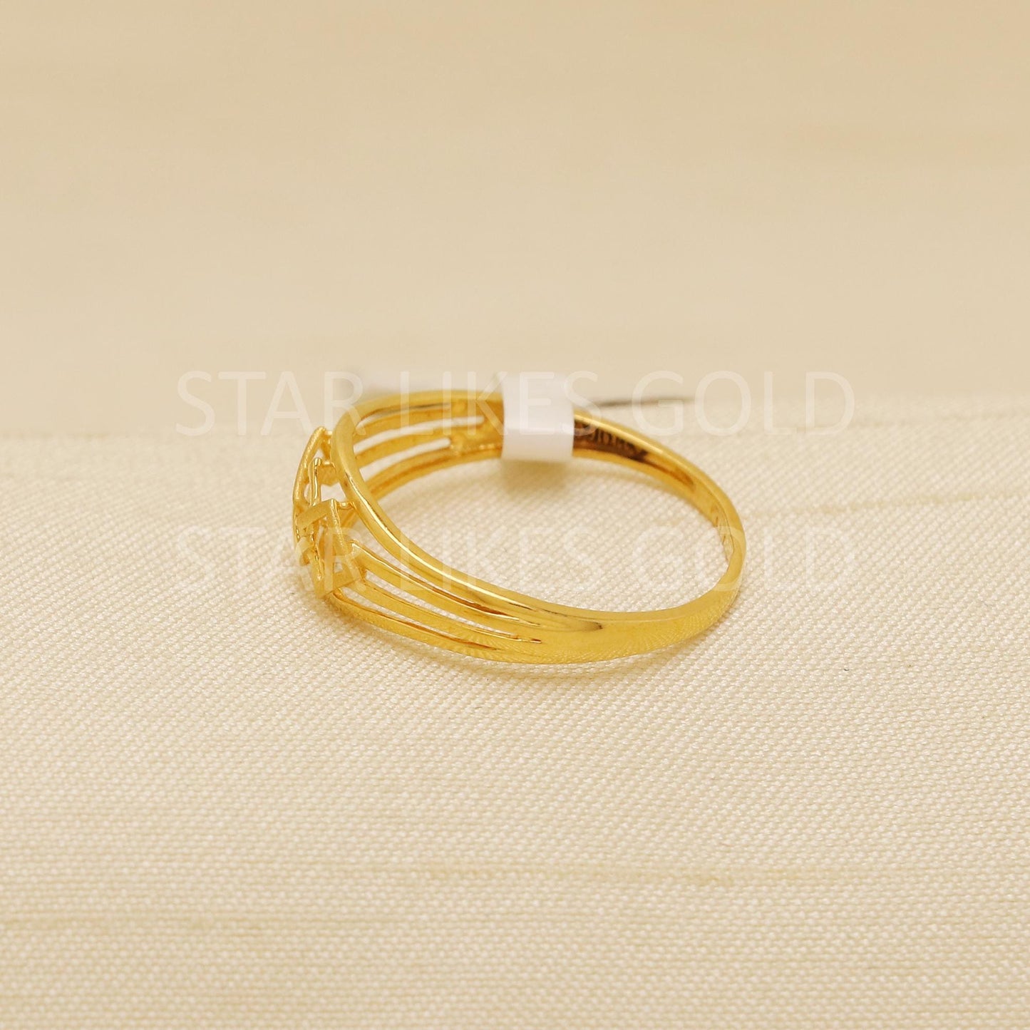 Pure 22k Gold Modern Square-Frame Ring with Triple Wire Band - Hallmark, B1833