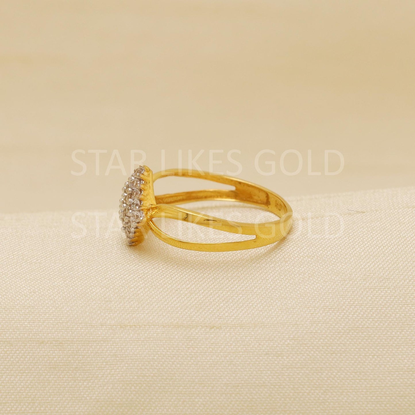 Pure 22k Gold Modern Square-Frame Ring with Triple Wire Band - Hallmark, B1833