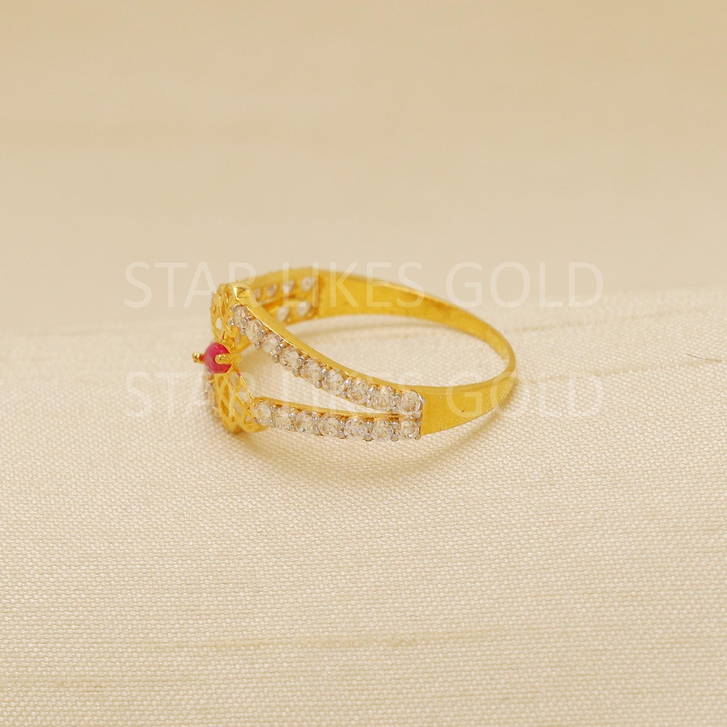 Butterfly Zircon 18 karat 18k Gold Indian Ring Handmade Jewelry