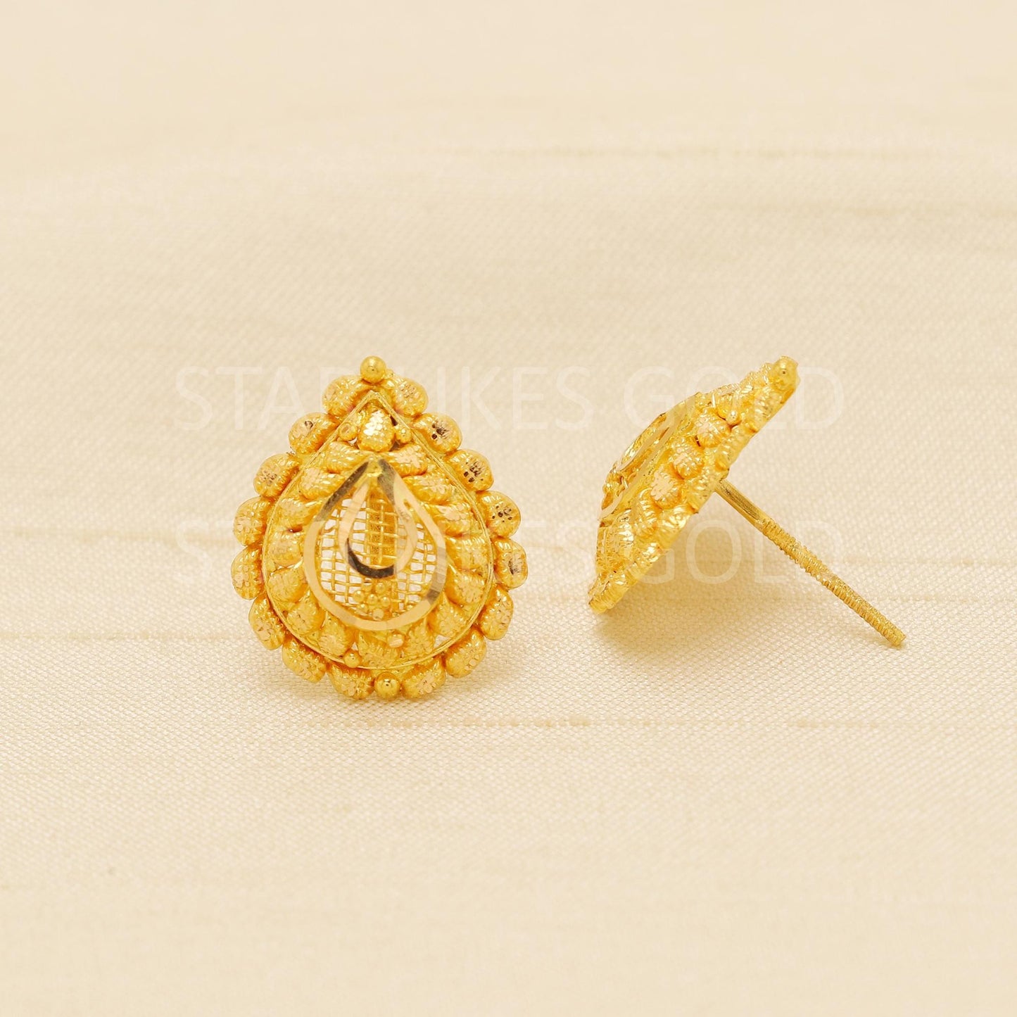 Stunning indian design 22 karat 22k gold stud fine earrings jewelry, B1862