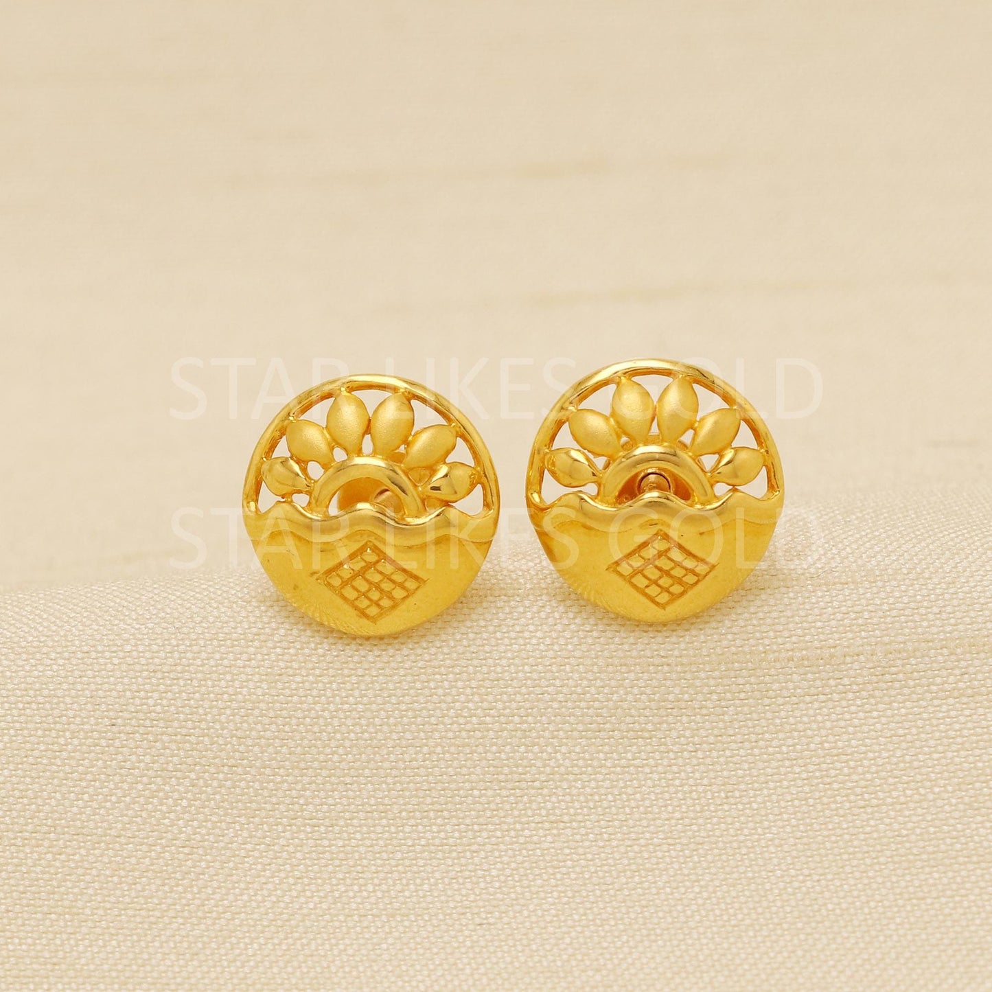 Stunning 22k Gold Stud Women Earrings Jewelry