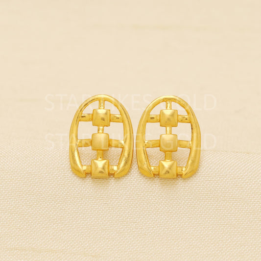 Stunning 22 karat 22k gold Stud Designers Earrings jewelry, B1887