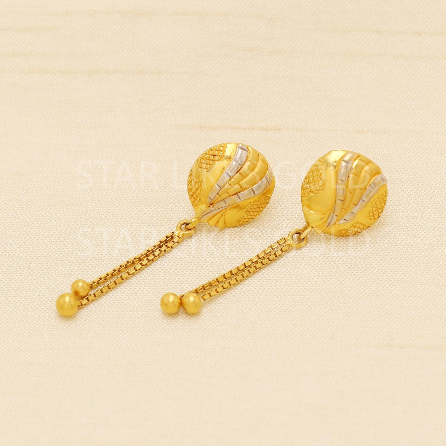 Two Tone 22 karat 22k gold Stud Designers Earrings jewelry, B1889