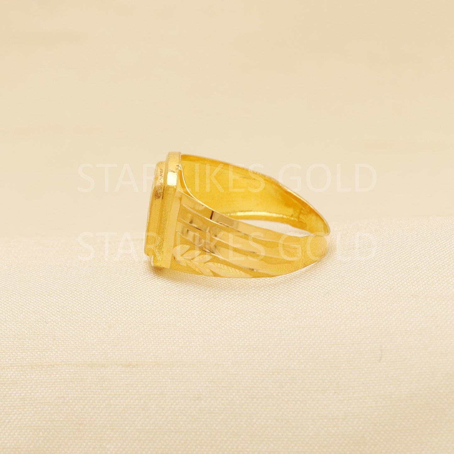 Stunning 22 karat 22k Gold Indian Ring Jewelry, B1907