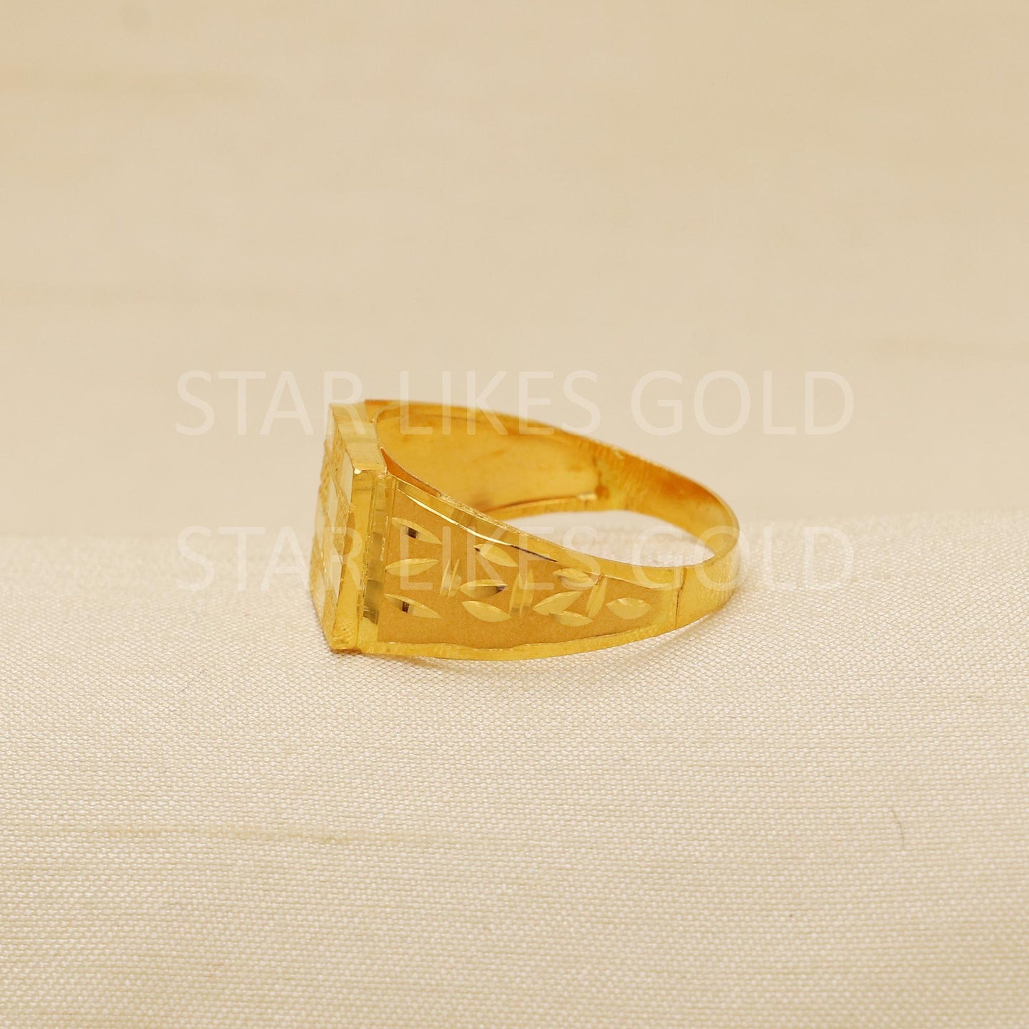 Stunning 22 karat 22k Gold Indian Ring Jewelry, B1910