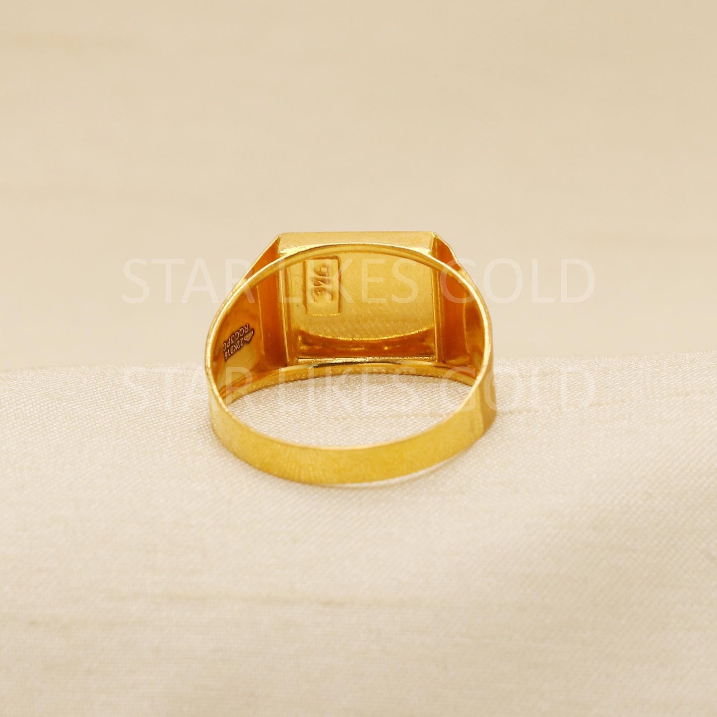 Stunning 22 karat 22k Gold Indian Ring Hand Crafted Jewelry, B1914