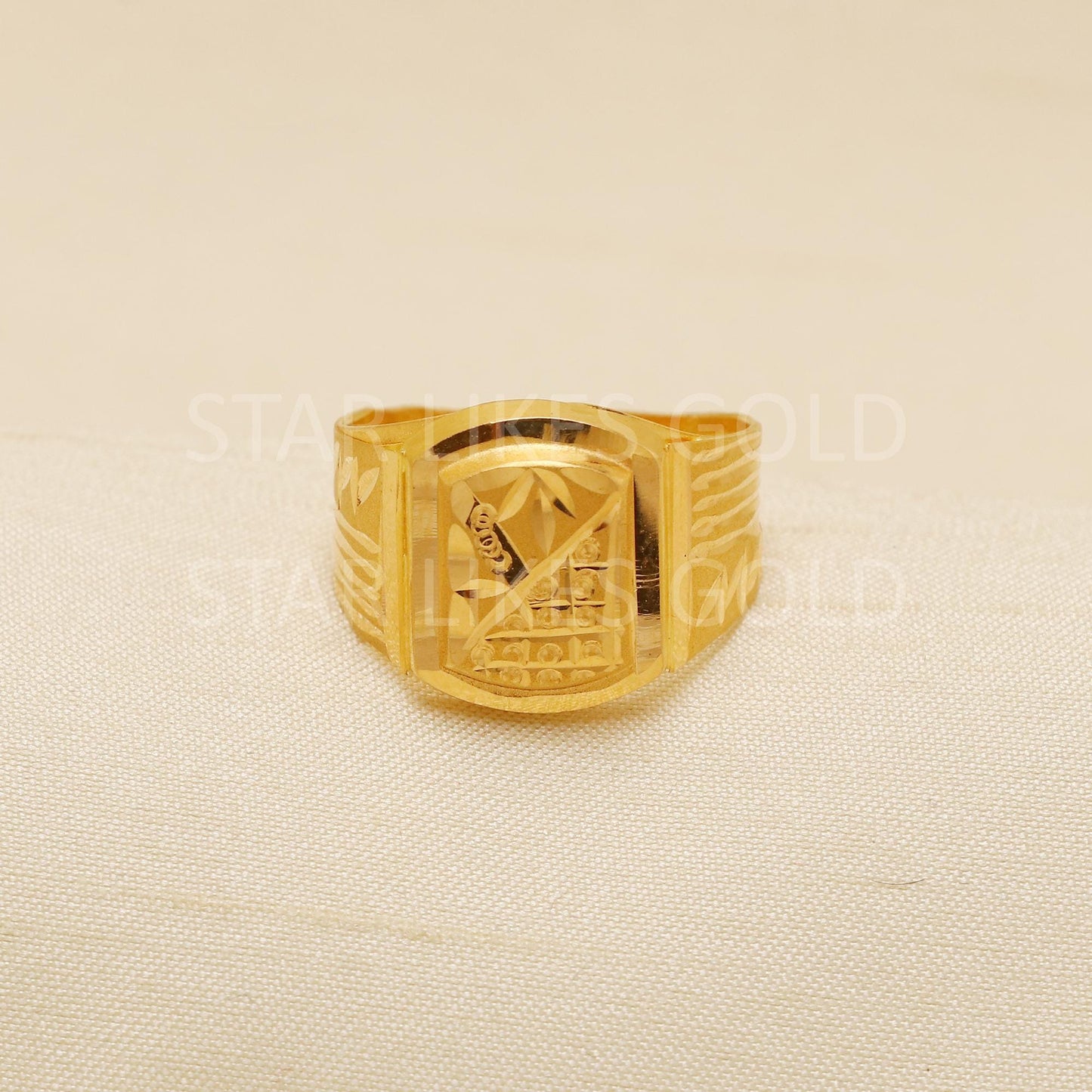 22K Gold Majestic Square Ring | Intricate Traditional Laser Cut, B1918