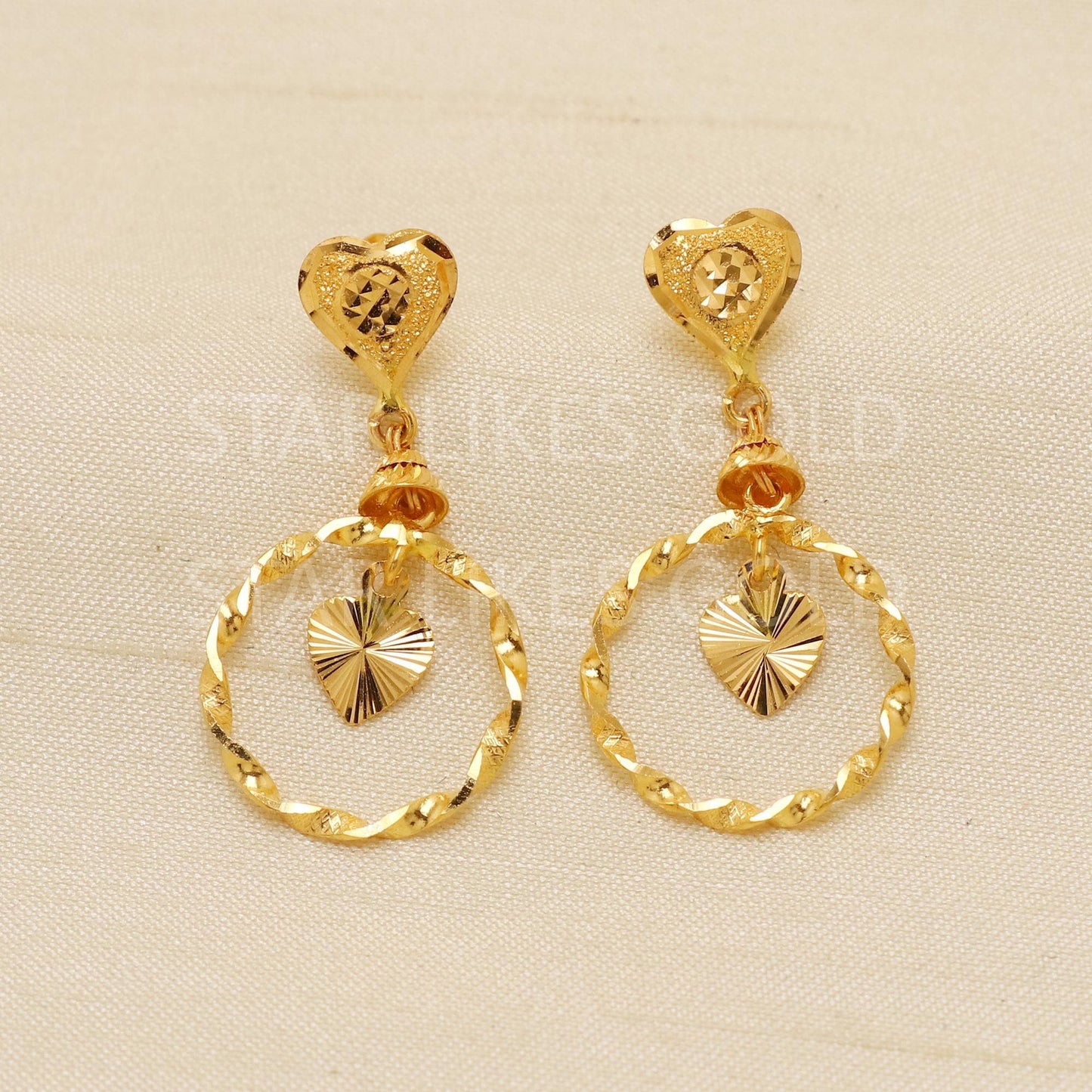 Stunning 22k 22 karat Gold Earrings hallmark Jewelry, PR1844