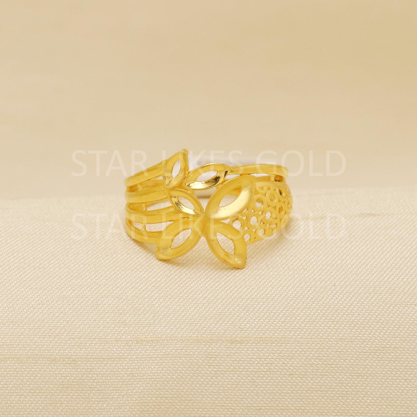 Hallmark 22k Gold Modern Butterfly Motif Ring with Honeycomb Jaali Work, B1828