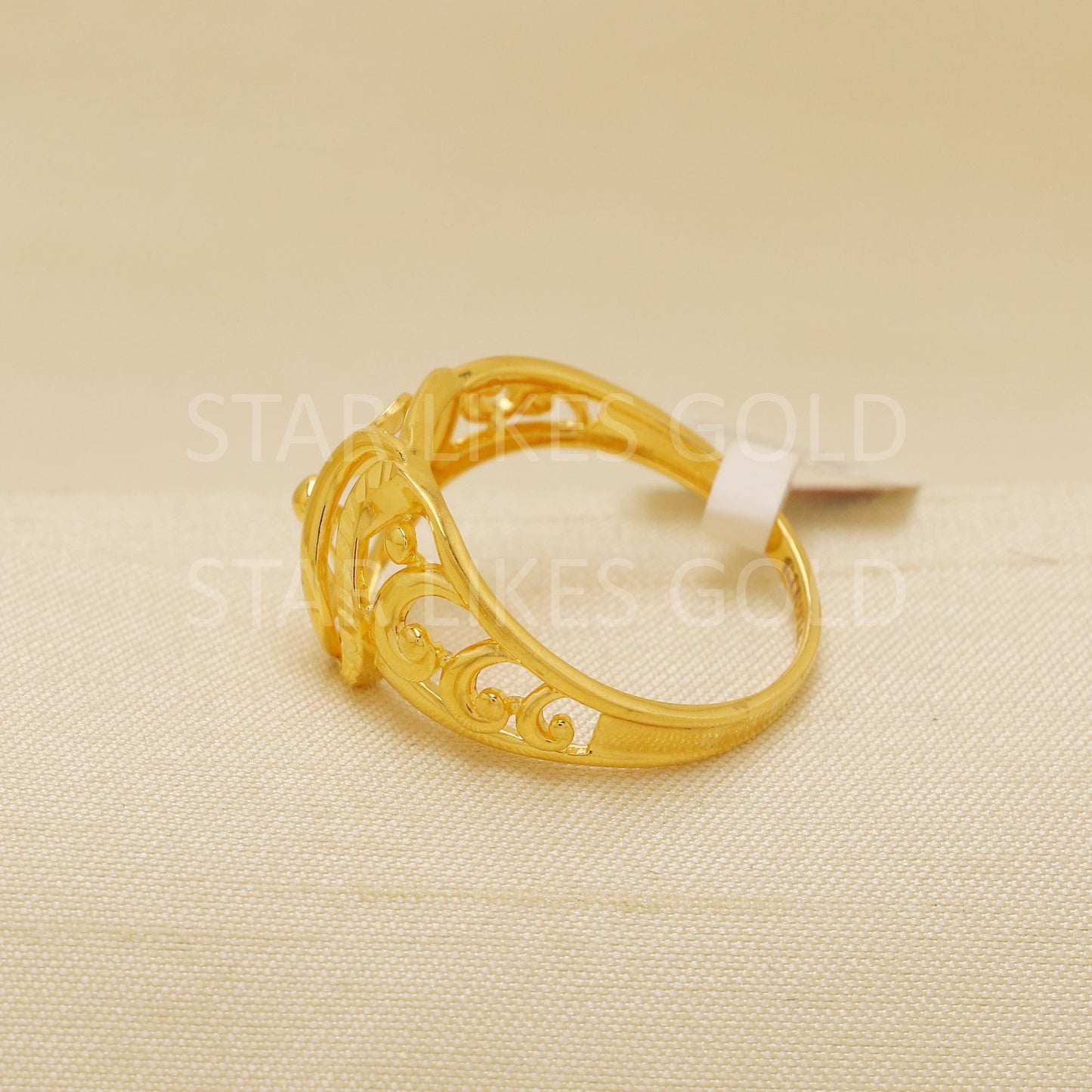Hallmark 22k Gold Floral Swirl Ring with Elegant High-Polish Curves, B1831