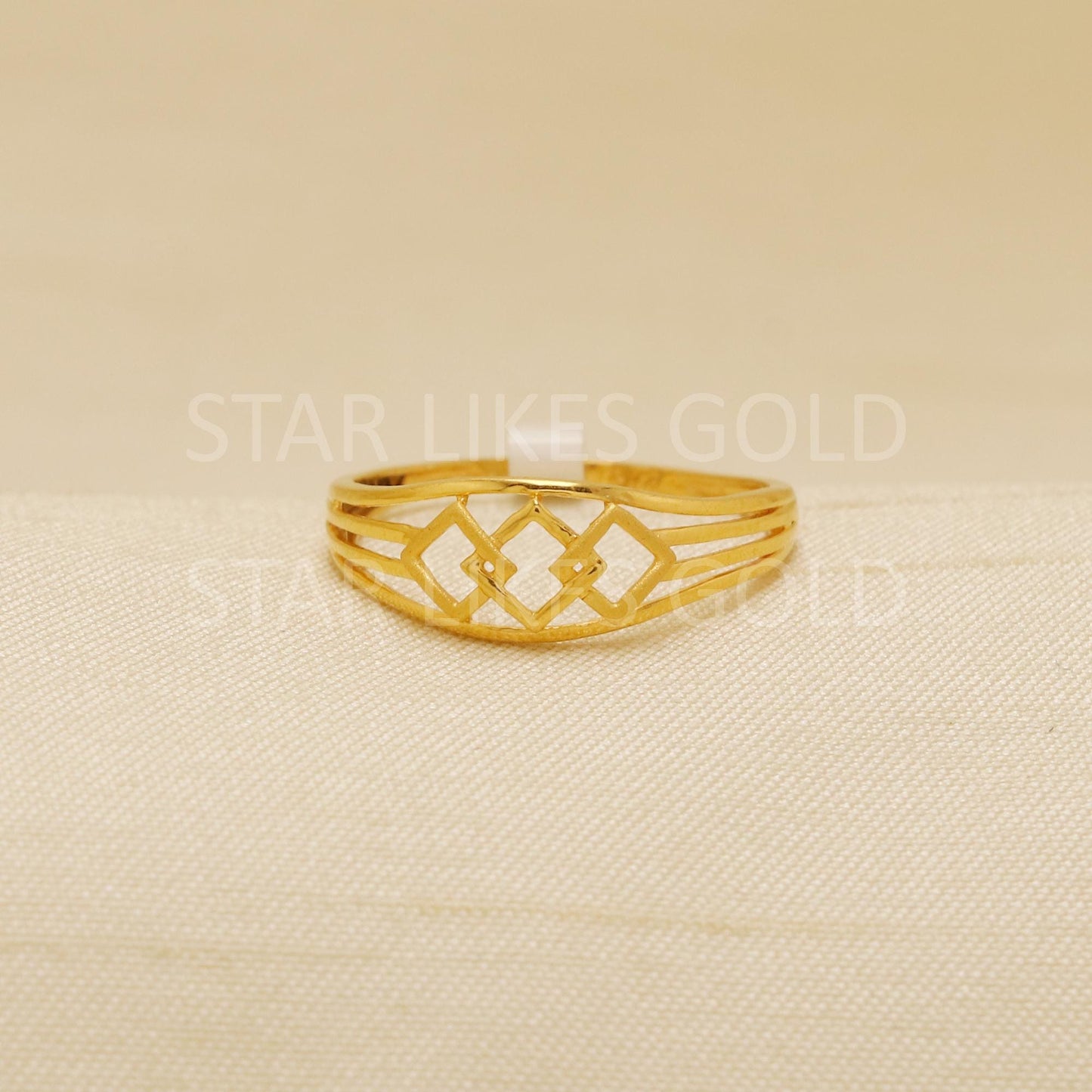 Pure 22k Gold Modern Square-Frame Ring with Triple Wire Band - Hallmark, B1833