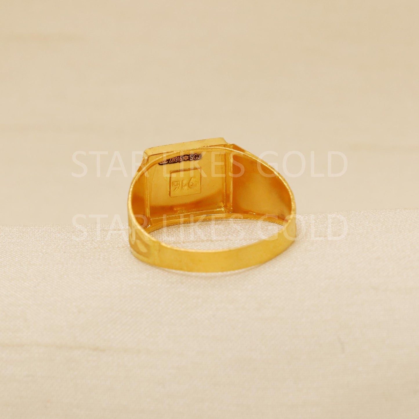 Stunning 22 karat 22k Gold Indian Ring Jewelry, B1910