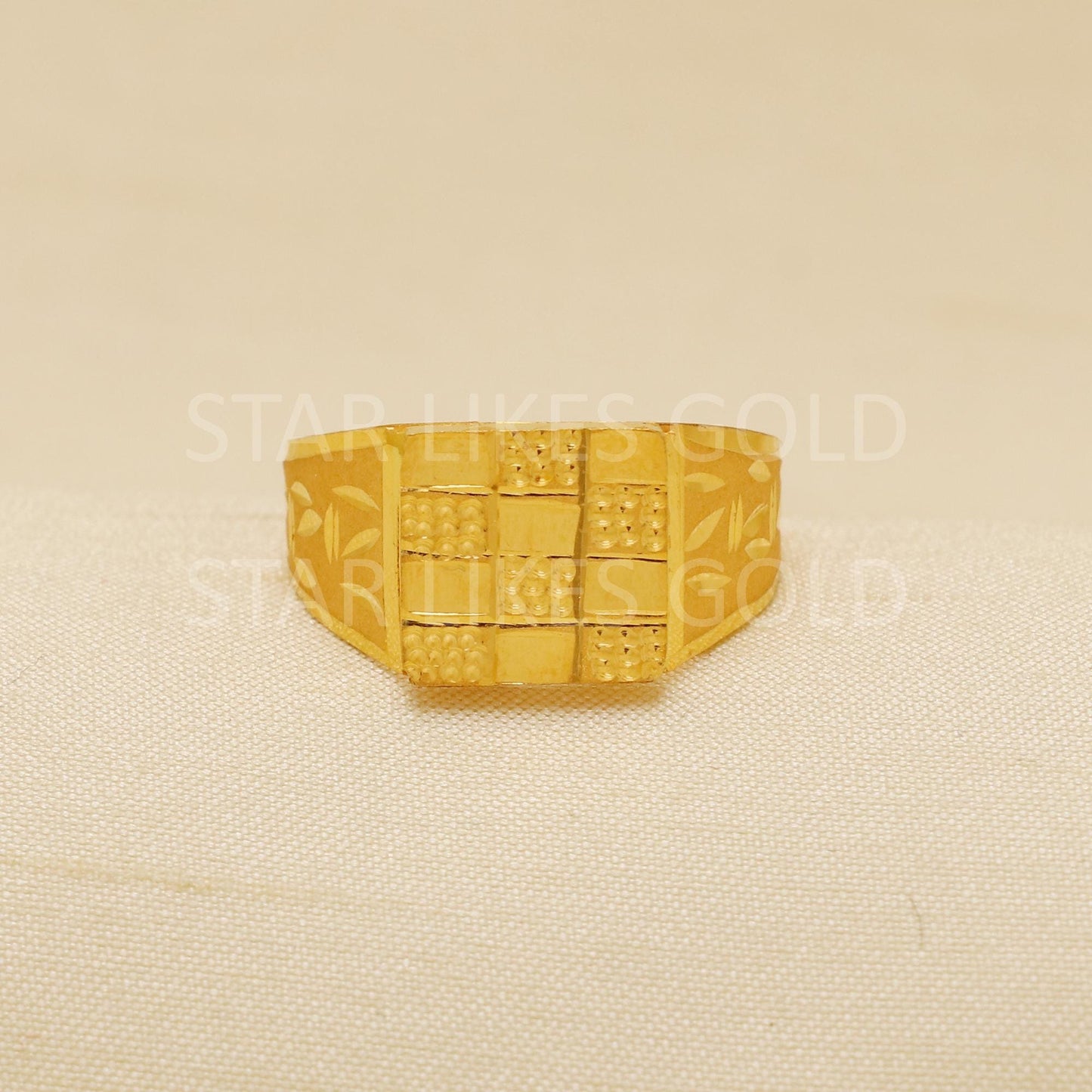 Stunning 22 karat 22k Gold Indian Ring Jewelry, B1910