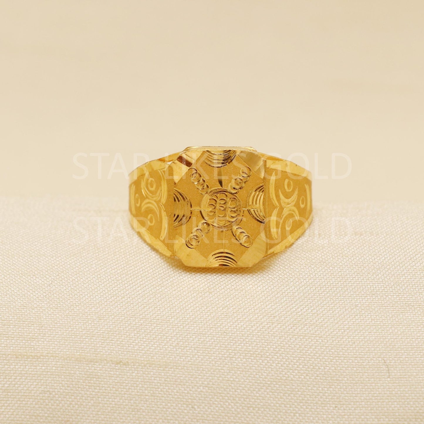 Stunning 22 karat 22k Gold Indian Ring Hand Crafted Jewelry, B1913