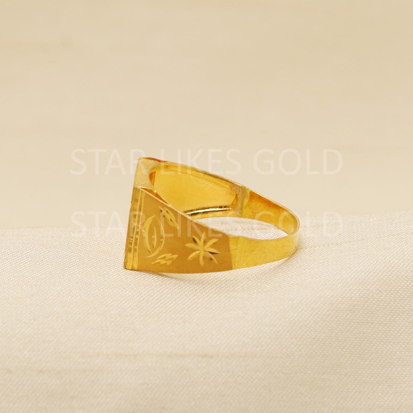 Stunning 22 karat 22k Gold Indian Ring Hand Crafted Jewelry, B1914