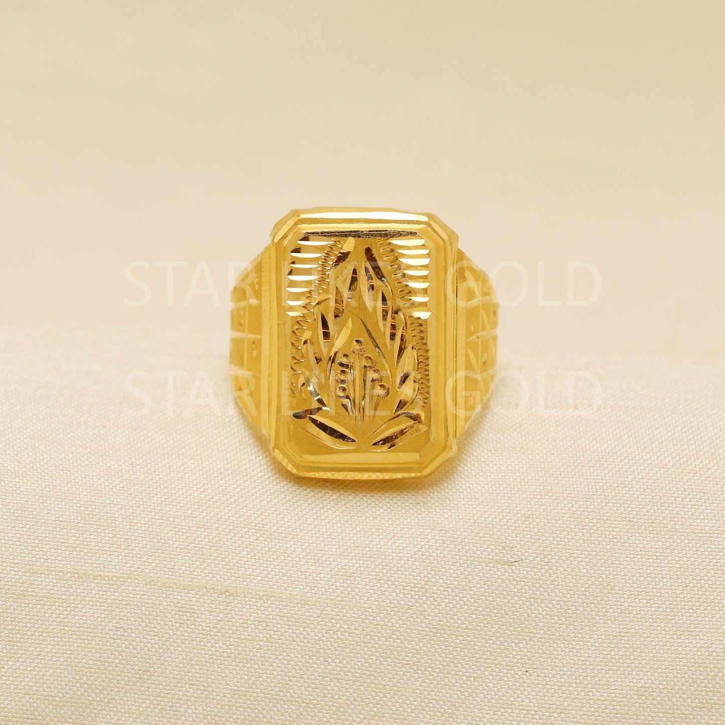 Stunning 22 karat 22k Gold Indian Ring Hand Crafted Jewelry, B1916