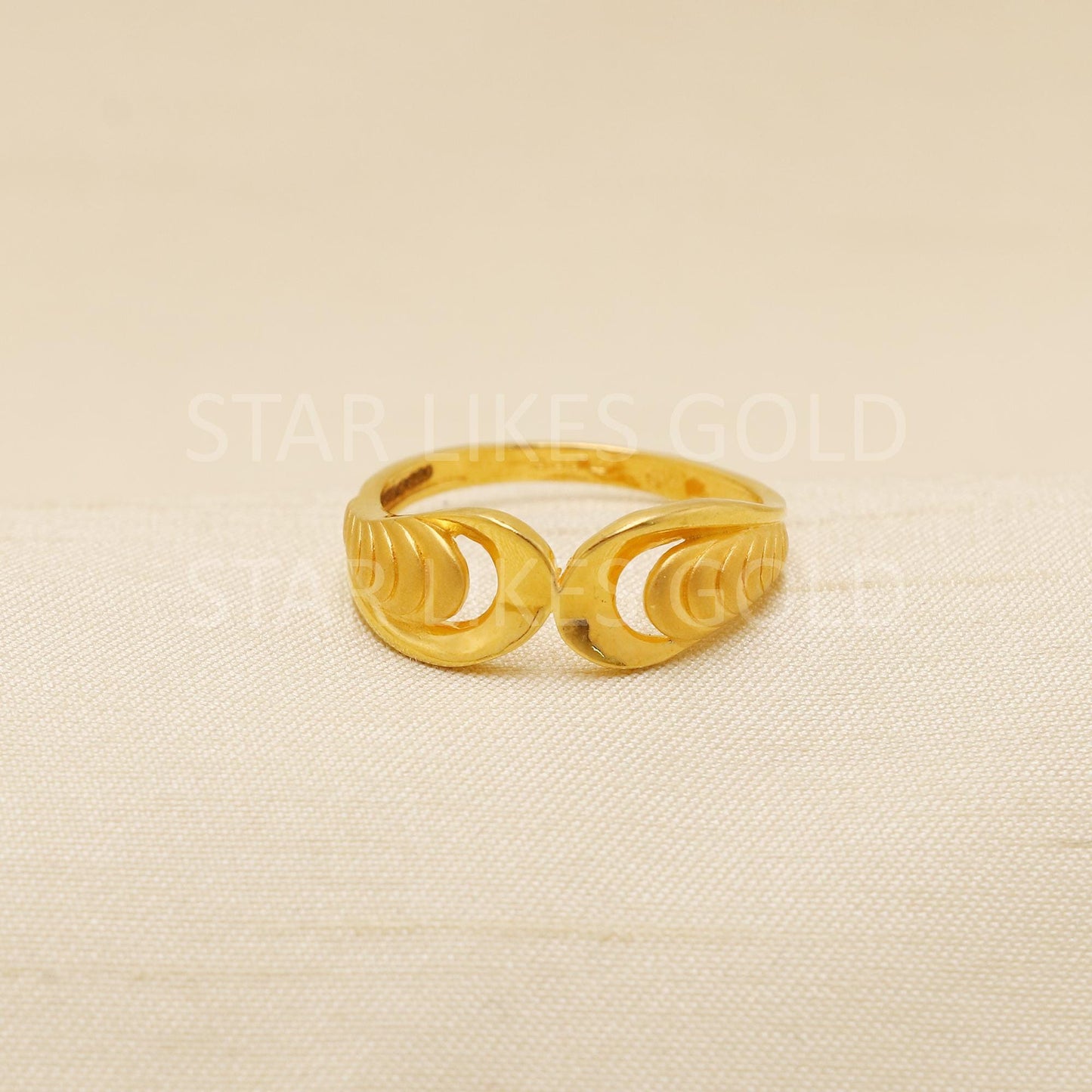 22K Gold Elegant Twin Leaf Ring | Modern Minimalist Open-Shank, B1921