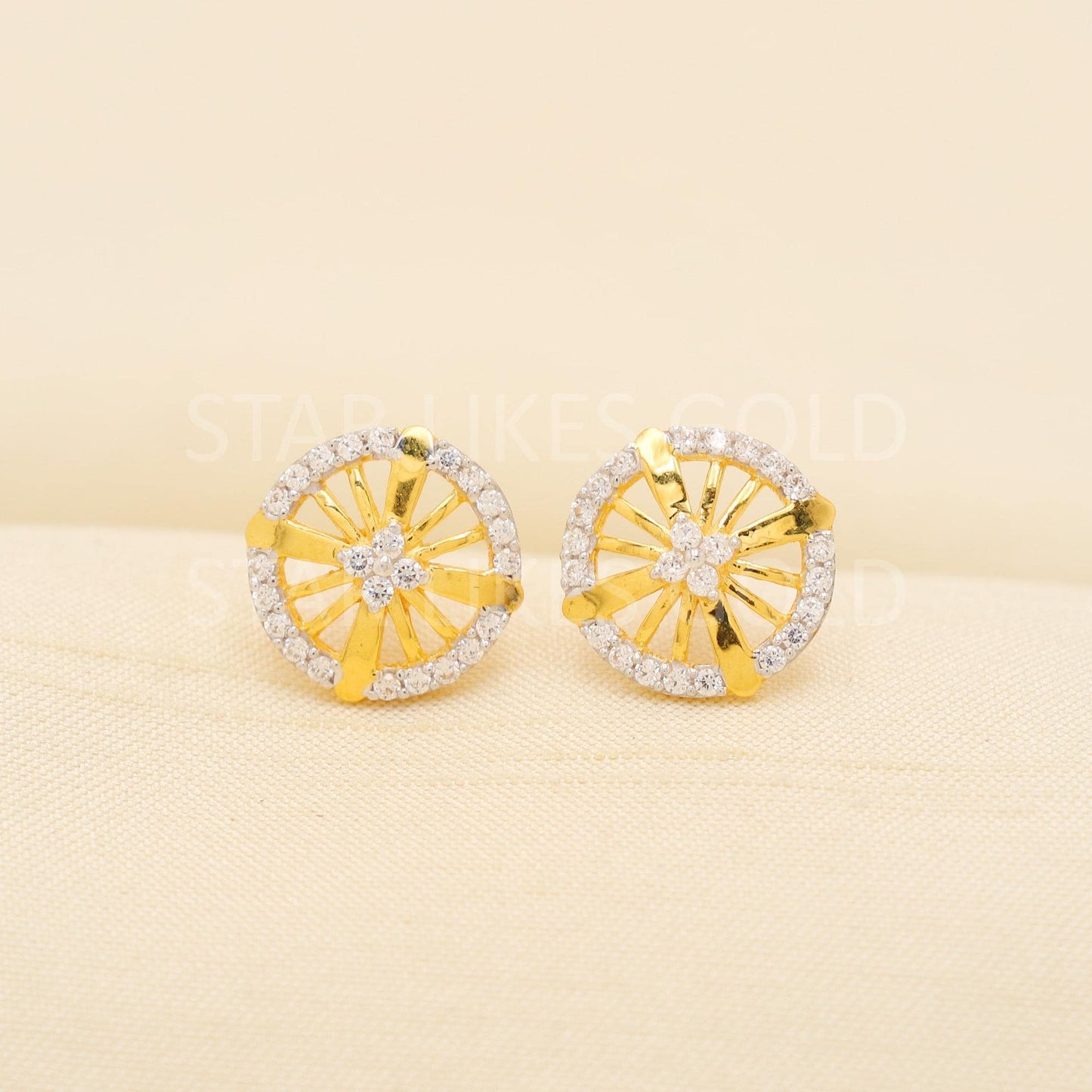 Dainty 22k Gold Traditional Paisley Studs with Hallmark Quality Assurance, PR2041