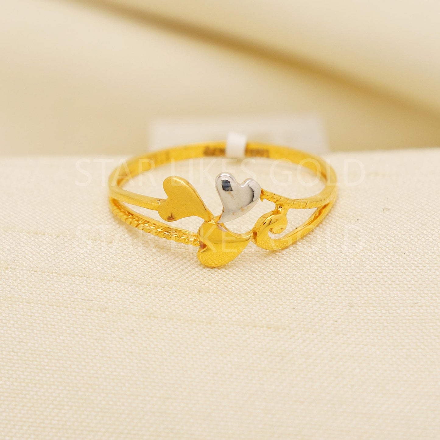Exquisite 22K Yellow Gold Triple Heart Trio Ring - Elegant Two-Tone Finish, PR2164