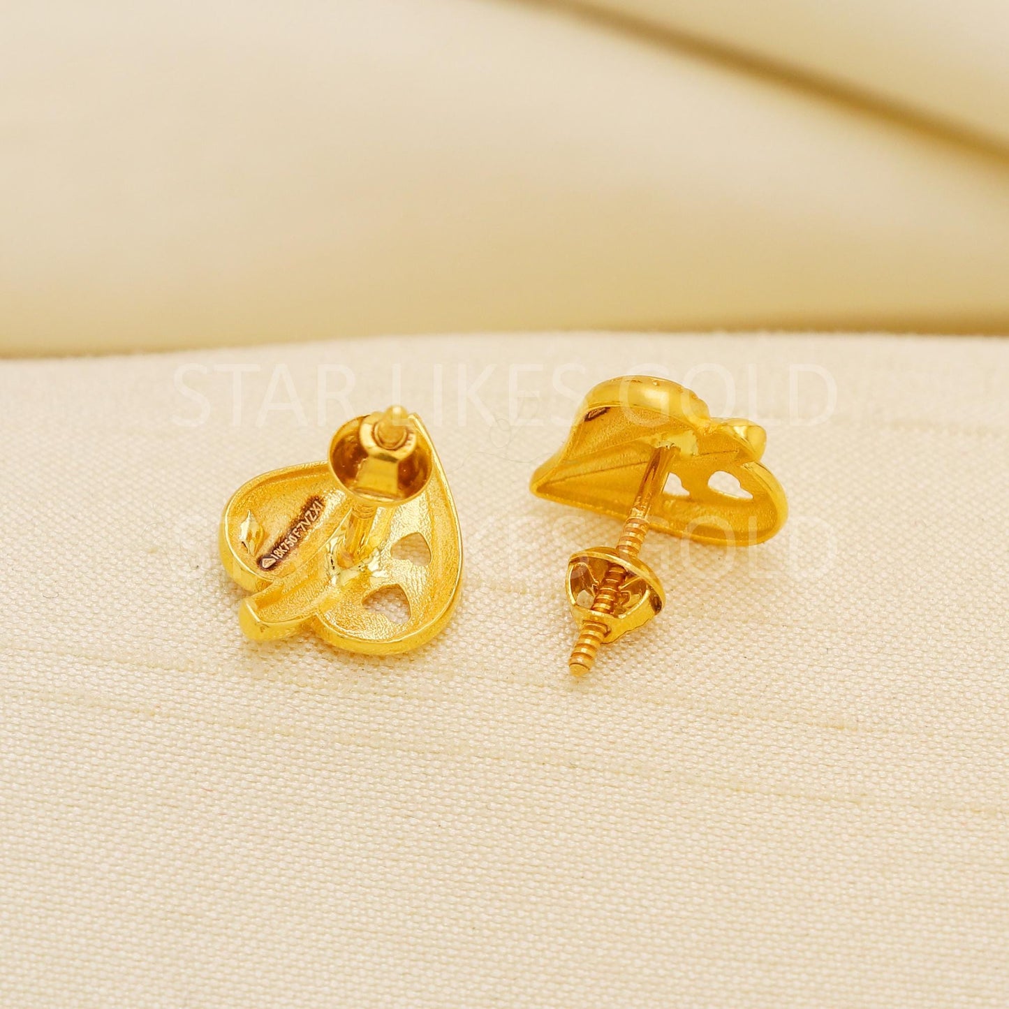 18K Gold Leaf Stud Earrings Secure Screw Back Romantic Jewelry, PR2181