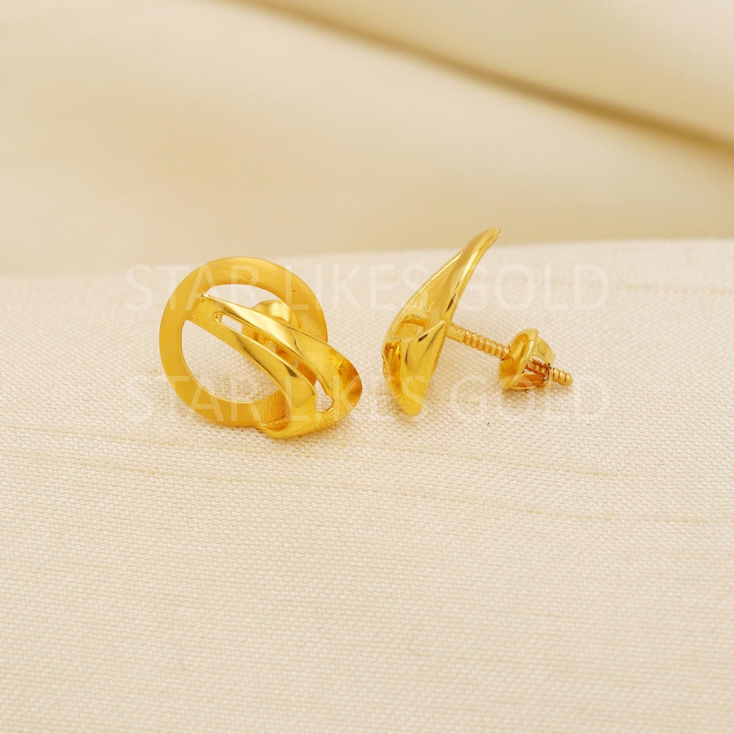 18K Gold Leaf Stud Earrings Secure Screw Back Romantic Jewelry, PR2182