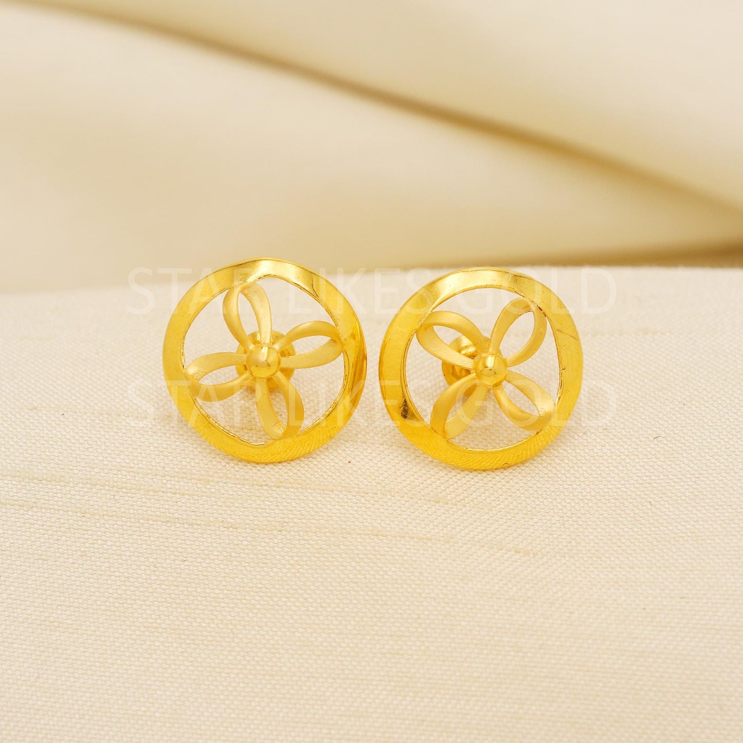 18K Gold Leaf Stud Earrings Secure Screw Back Romantic Jewelry, PR2183