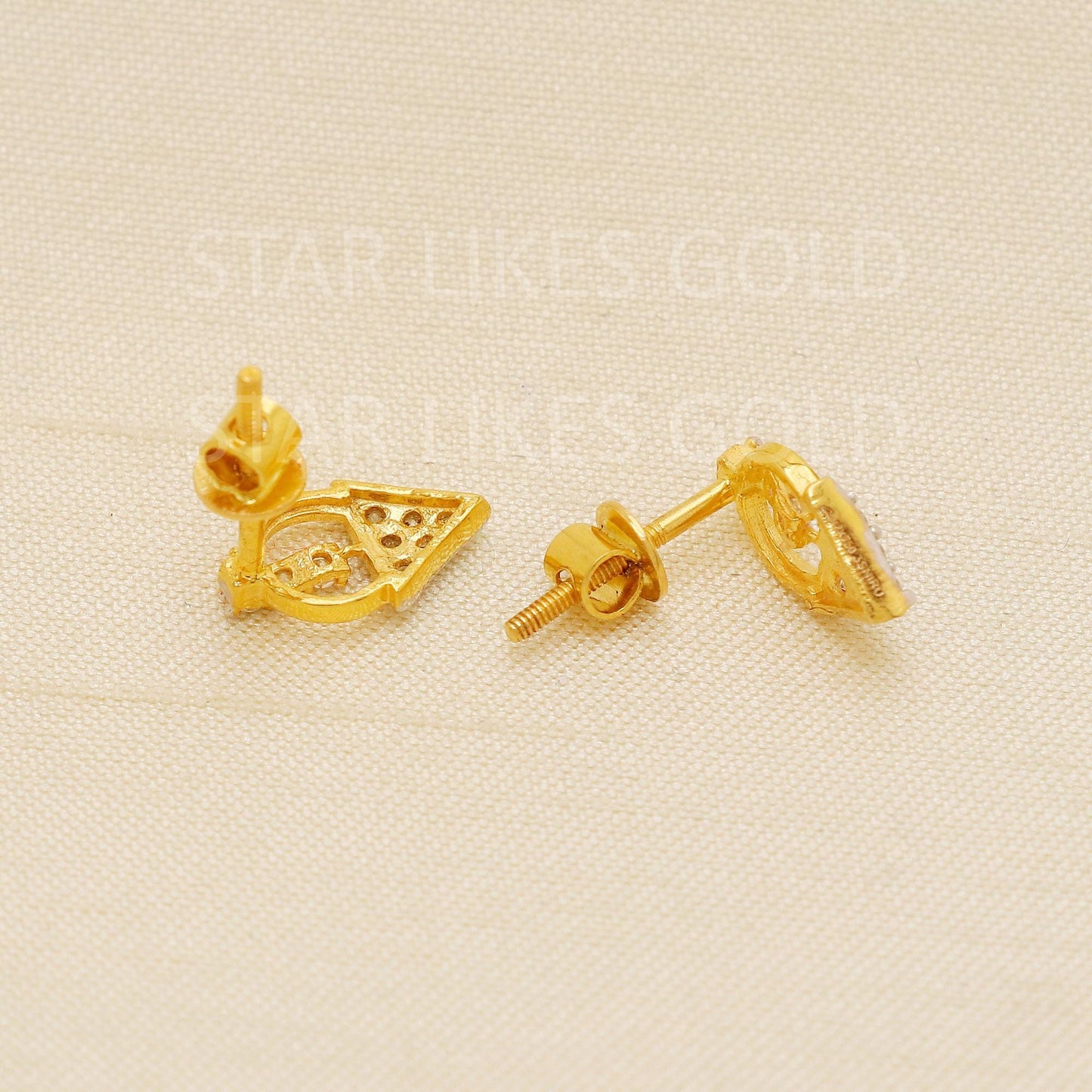 Hallmark 22k Gold Unique Fusion Studs for Office & Daily Wear, PR2192
