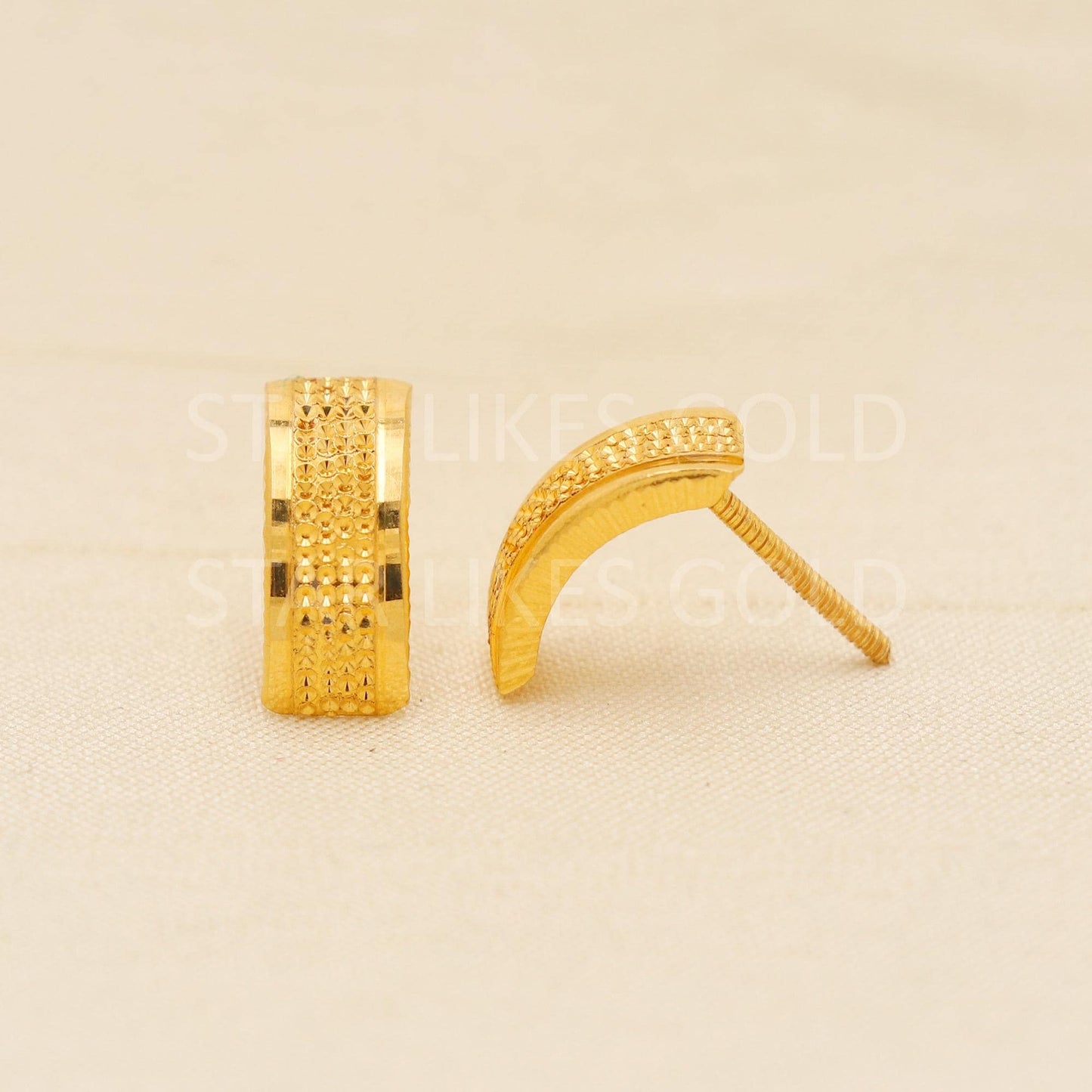 Exquisite 18k Gold Ornate Stud Earrings with Hallmark Assurance, PR2060