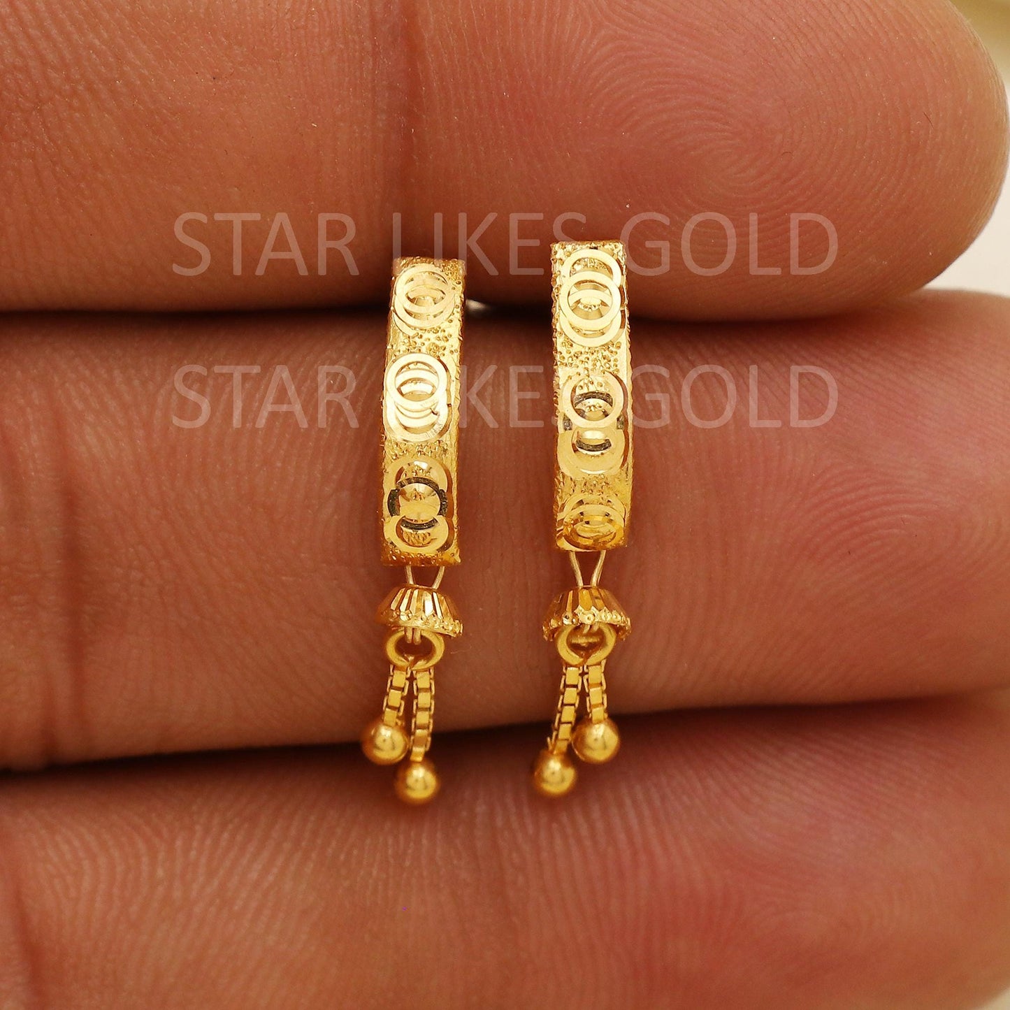 Intricate Flower 18K Gold Stud Earrings Secure Screw Back Romantic Jewelry, PR2196