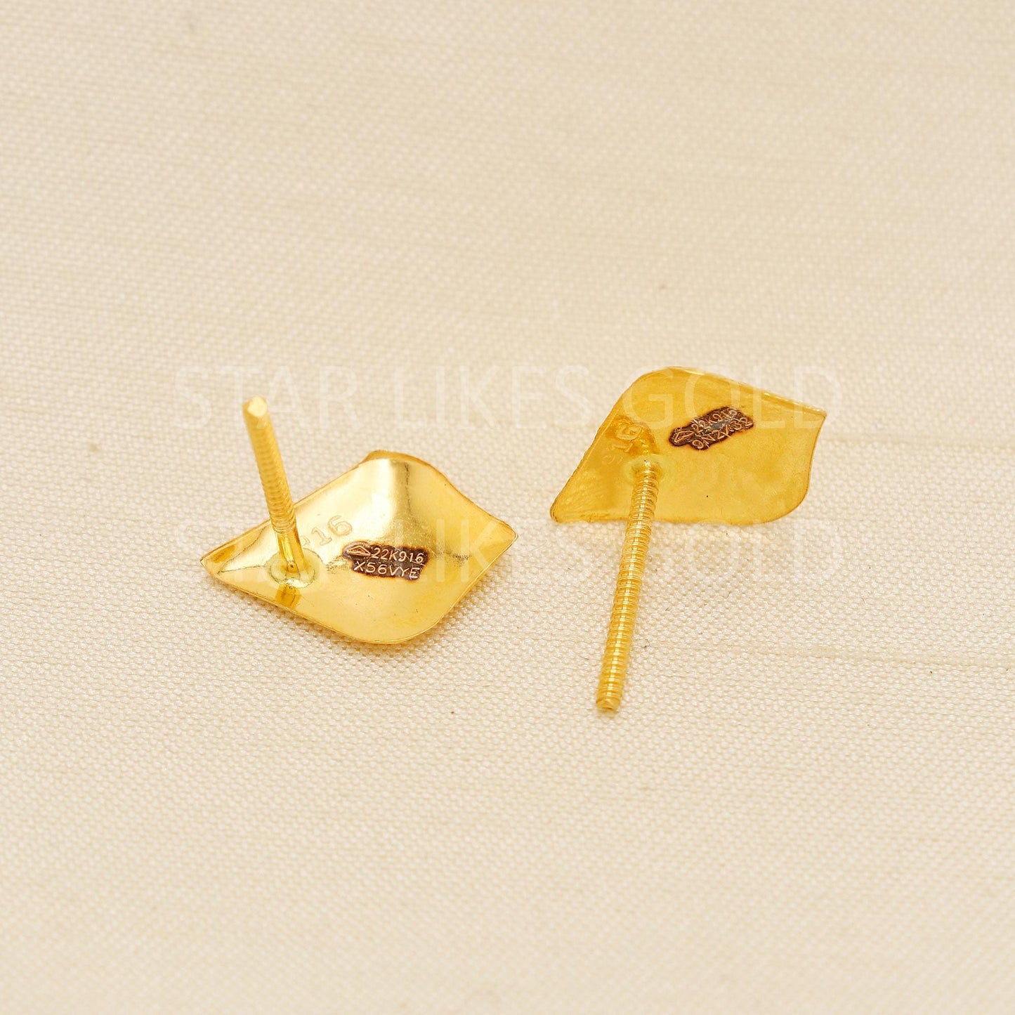 Hallmark 22k Gold Hexagon Stud Earrings with Intricate Textured Finish, PR2210