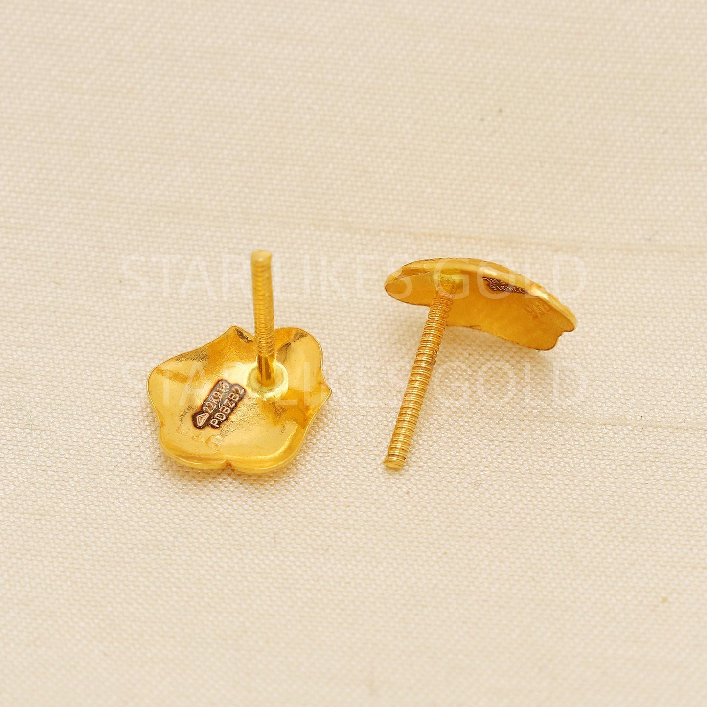 Pure 22k Gold Fancy Angular Studs with Shimmering Self-Design - Hallmark, PR2214