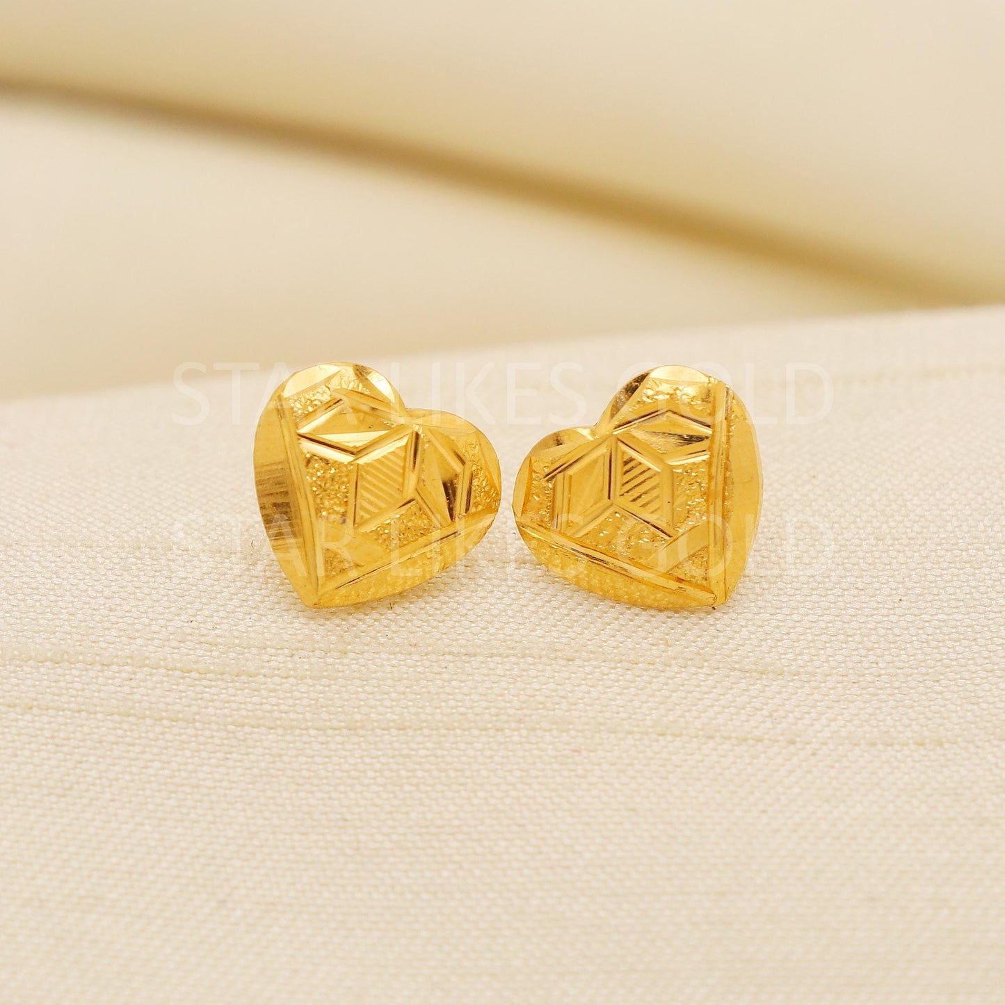 Designer Hallmark 22k Gold Textured Shield-Style Tops for Women, PR2216