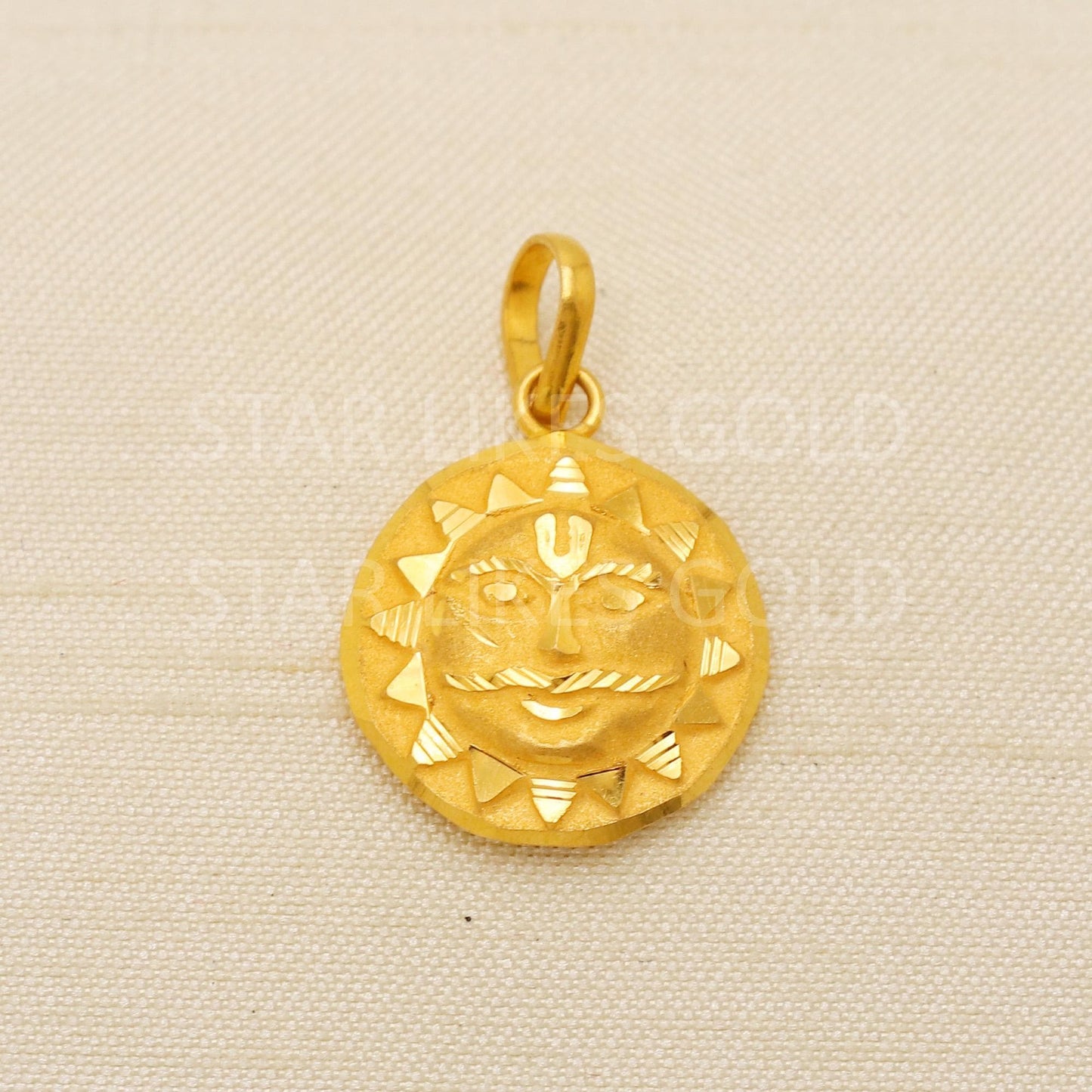 22K 916 Hallmark Handmade Gold Surya Dev Round Pendant, PR2126