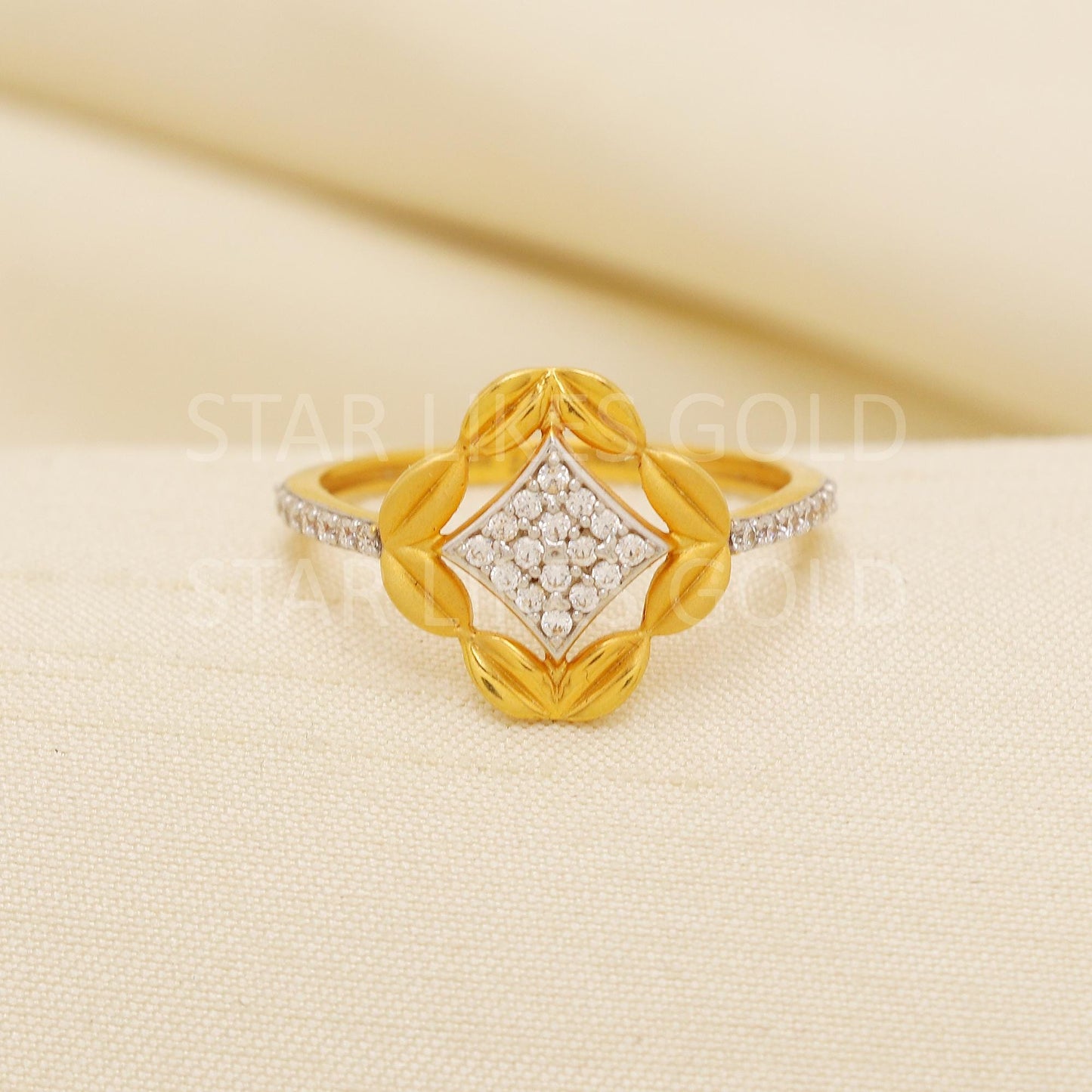 Elegant 22K Gold Leaf Pattern Ring with Sparkling Stone Cluster, PR2173