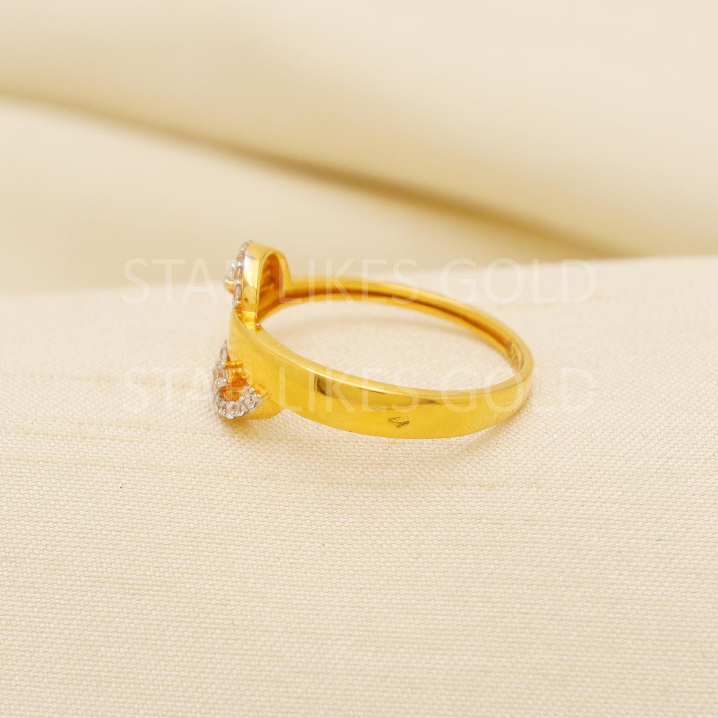 Elegant 22K Gold Dual-Arch Ring with Shimmering Stone Accents, PR2177