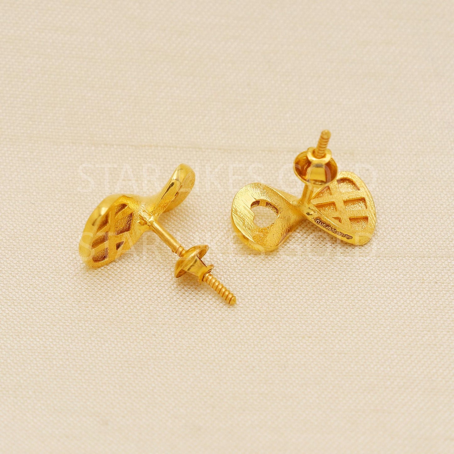18K Gold Leaf Stud Earrings Secure Screw Back Romantic Jewelry, PR2184