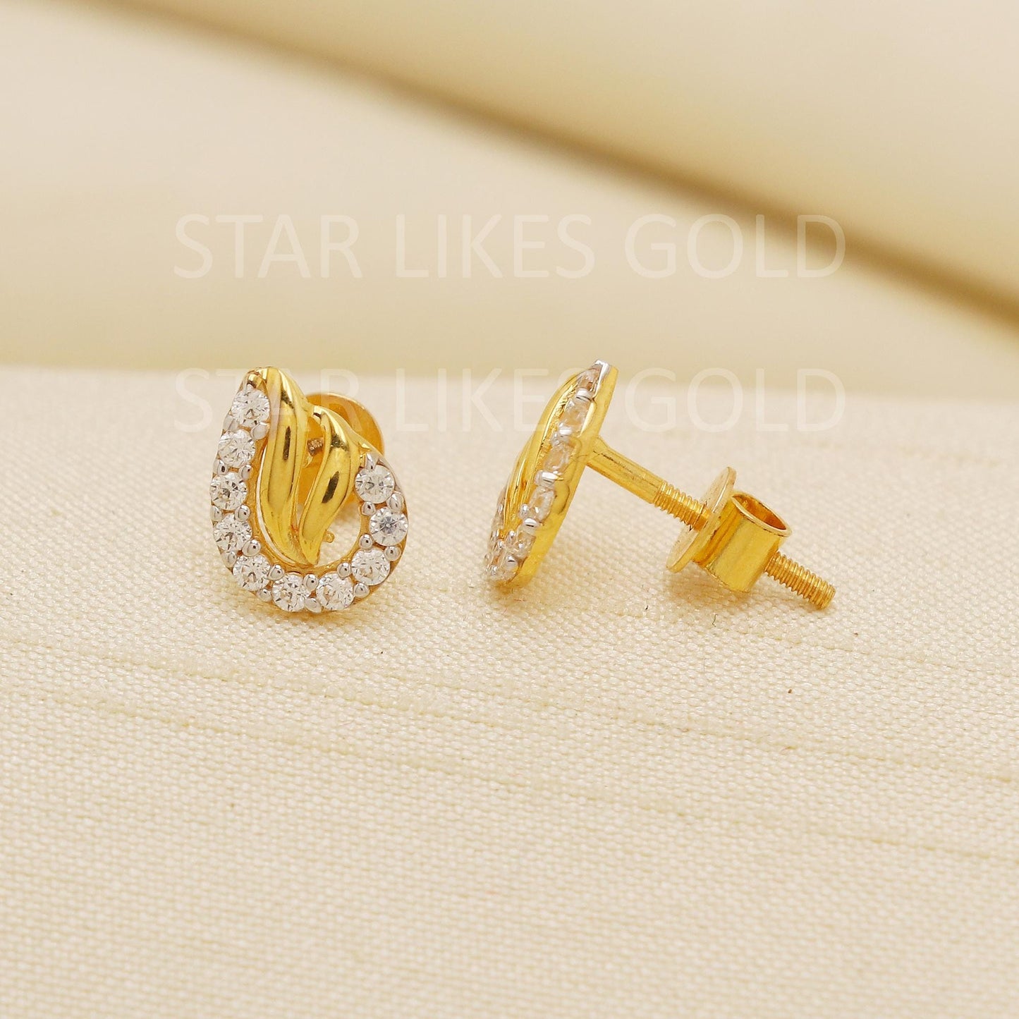 Hallmark 22k Gold Unique Fusion Studs for Office & Daily Wear, PR2191